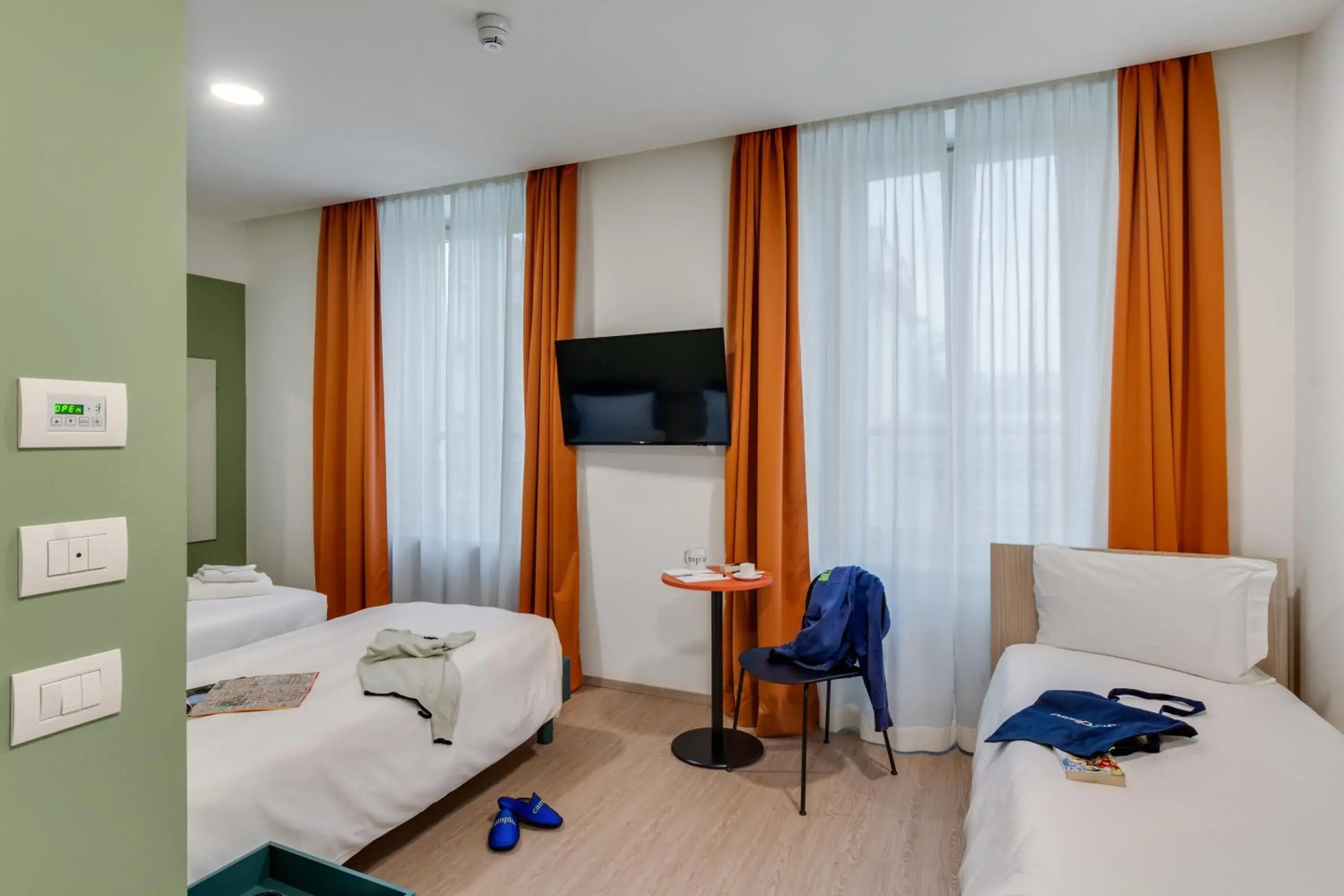 Triple Room in Camplus Bernini Casa per Ferie Triple Room in Camplus Bernini Casa per Ferie