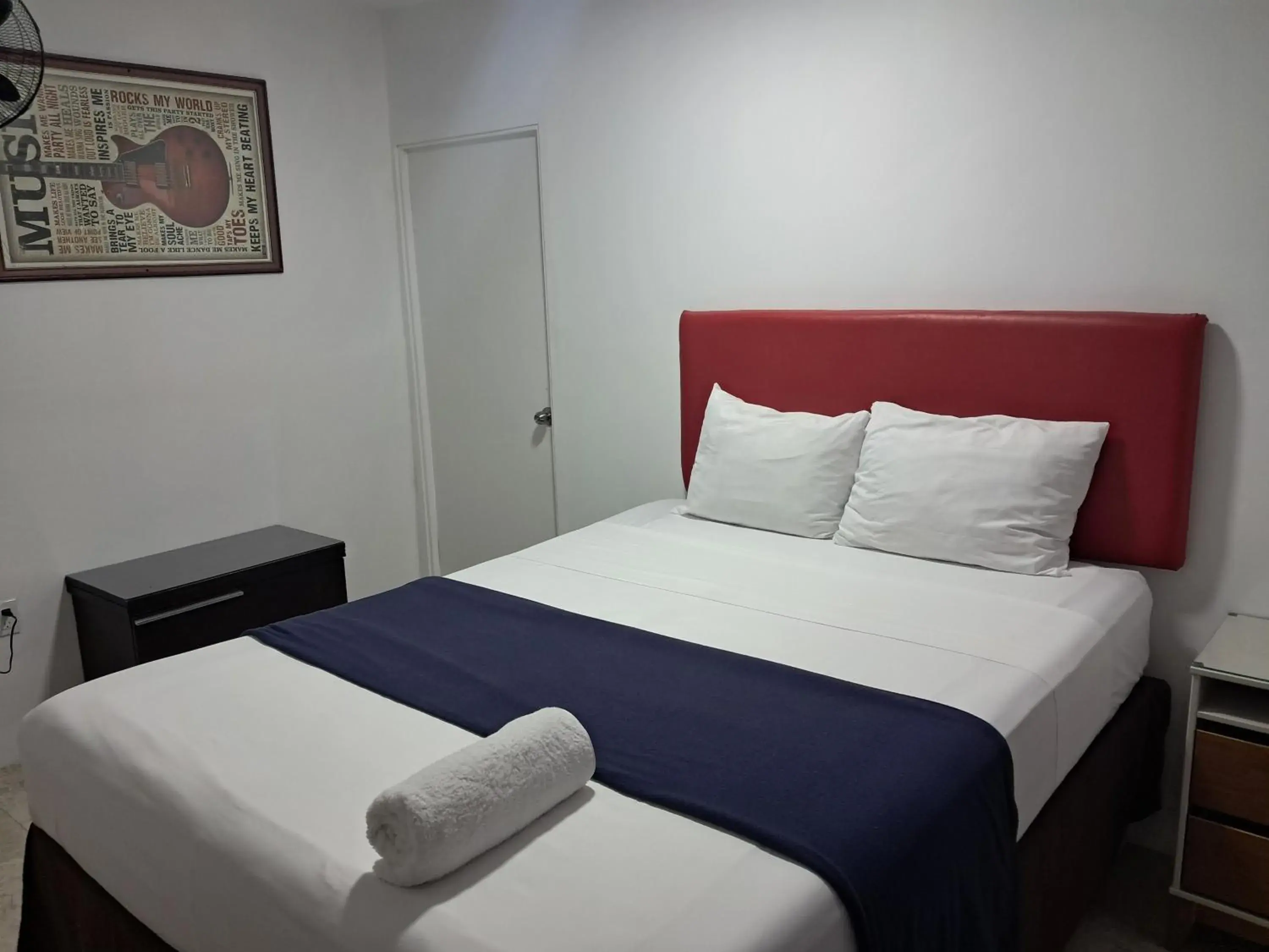 Double Room with Private Bathroom in Kingsworth Bed and Breakfast Double Room with Private Bathroom in Kingsworth Bed and Breakfast