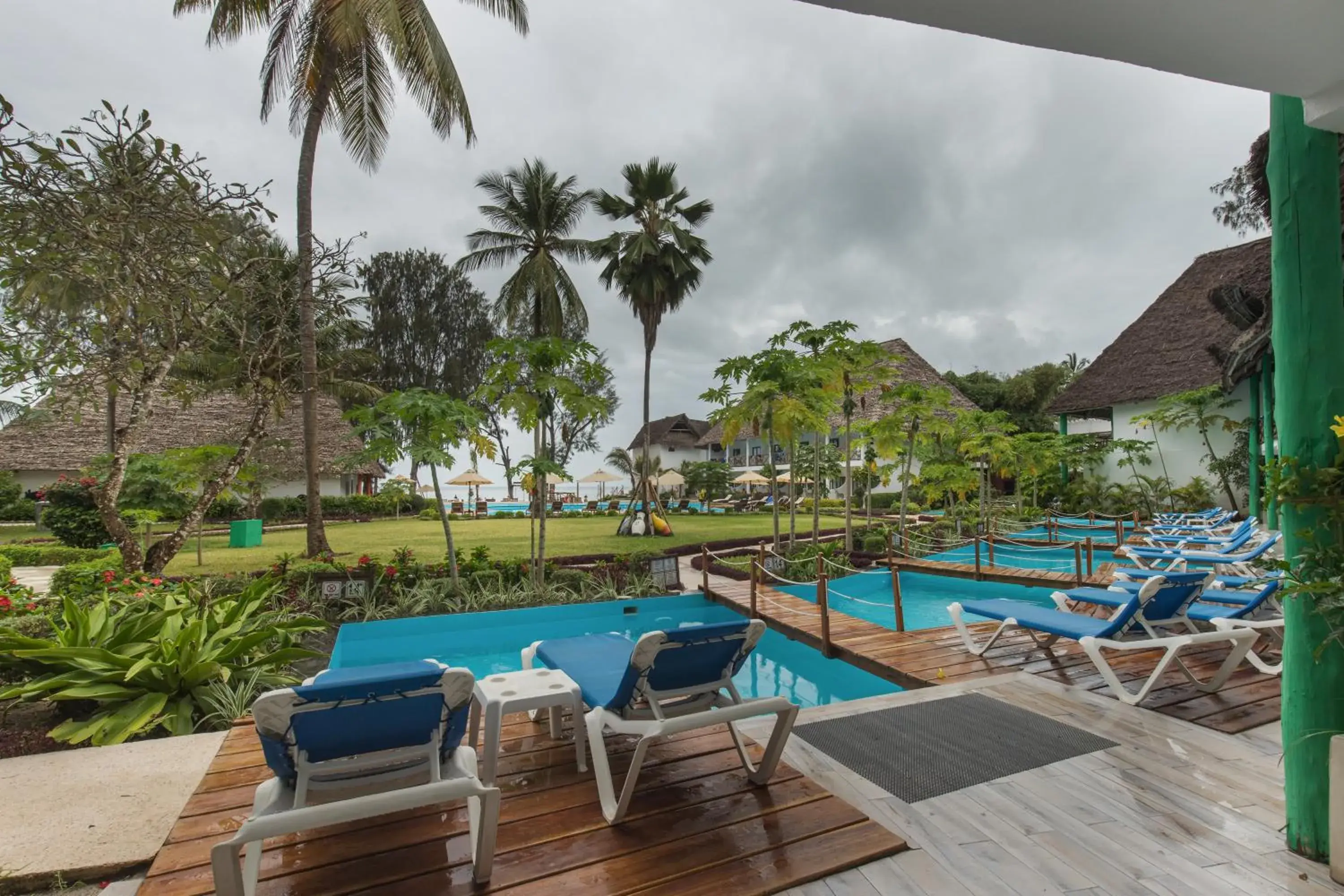 Swim Up Sea view in Kiwengwa Beach Resort Swim Up Sea view in Kiwengwa Beach Resort