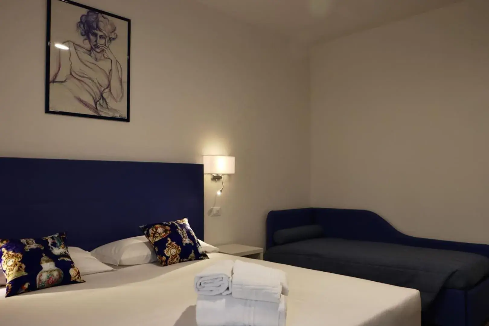 Triple Room with Private Bathroom - single occupancy in Villa Il Selvatico Triple Room with Private Bathroom - single occupancy in Villa Il Selvatico