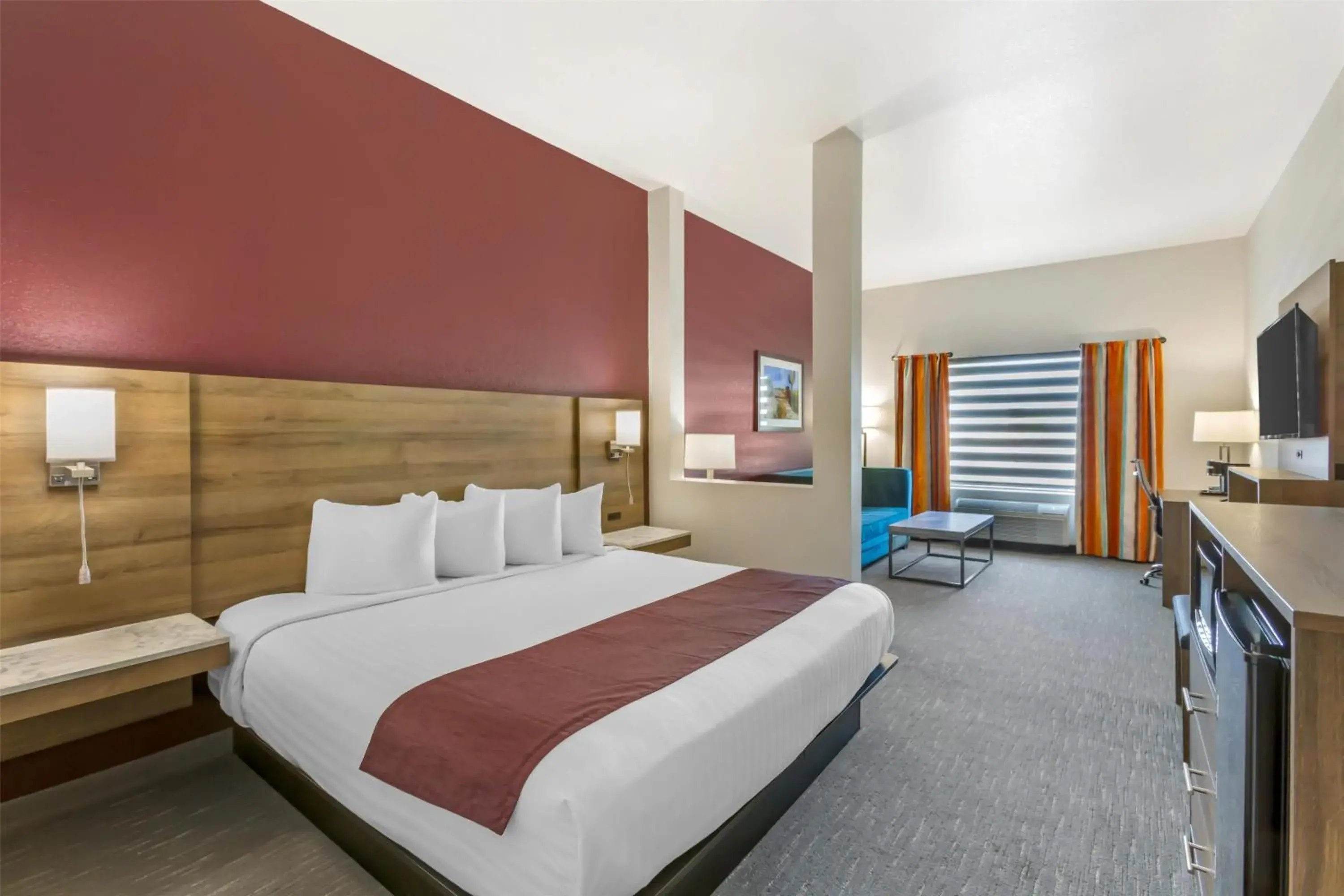 King Suite with Sofa Bed - Non-Smoking in Best Western Plus Casa Grande Inn & Suites King Suite with Sofa Bed - Non-Smoking in Best Western Plus Casa Grande Inn & Suites