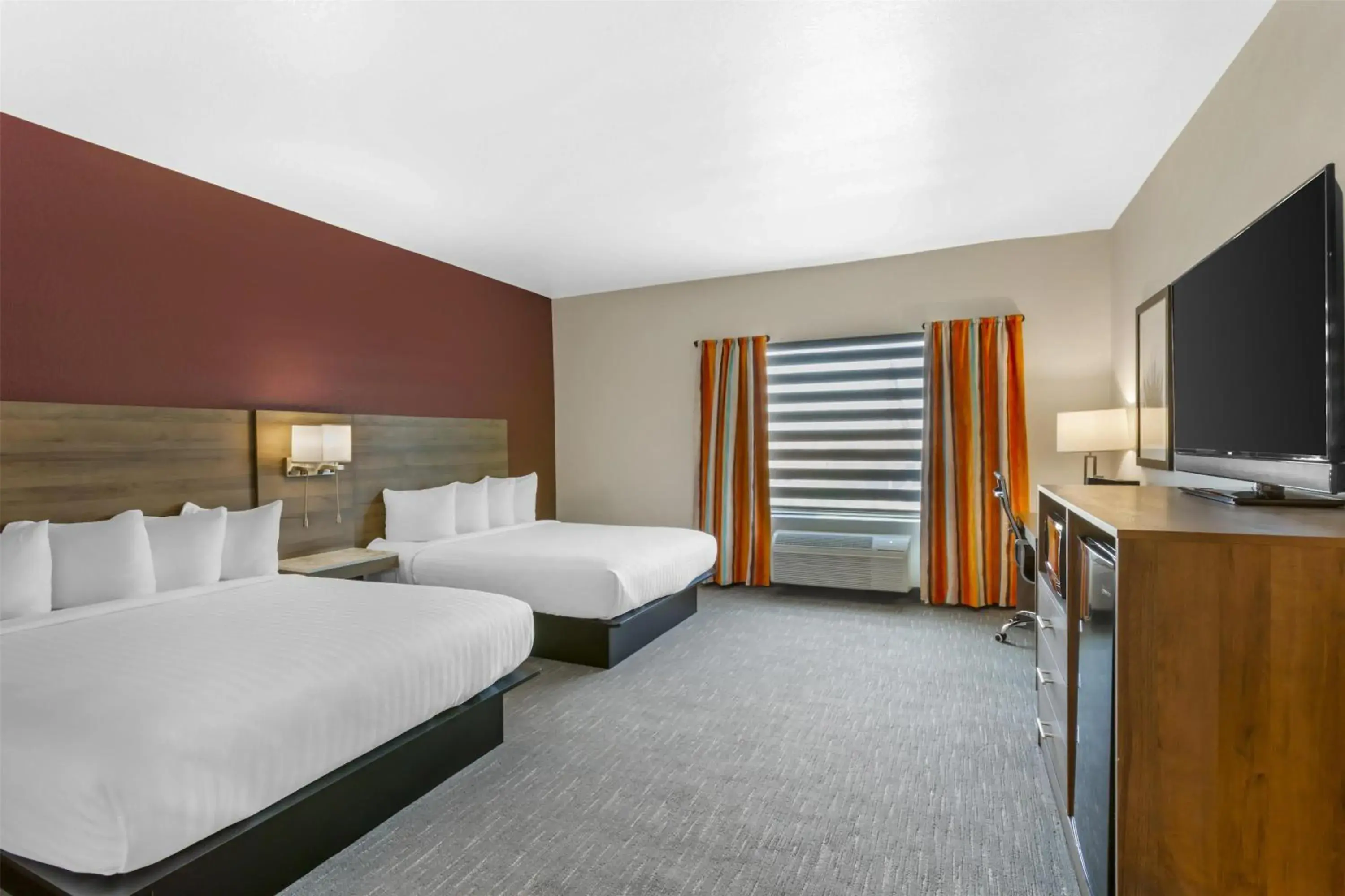 Queen Suite with Two Queen Beds and Roll-In Shower - Disability Access/Non-Smoking in Best Western Plus Casa Grande Inn & Suites Queen Suite with Two Queen Beds and Roll-In Shower - Disability Access/Non-Smoking in Best Western Plus Casa Grande Inn & Suites