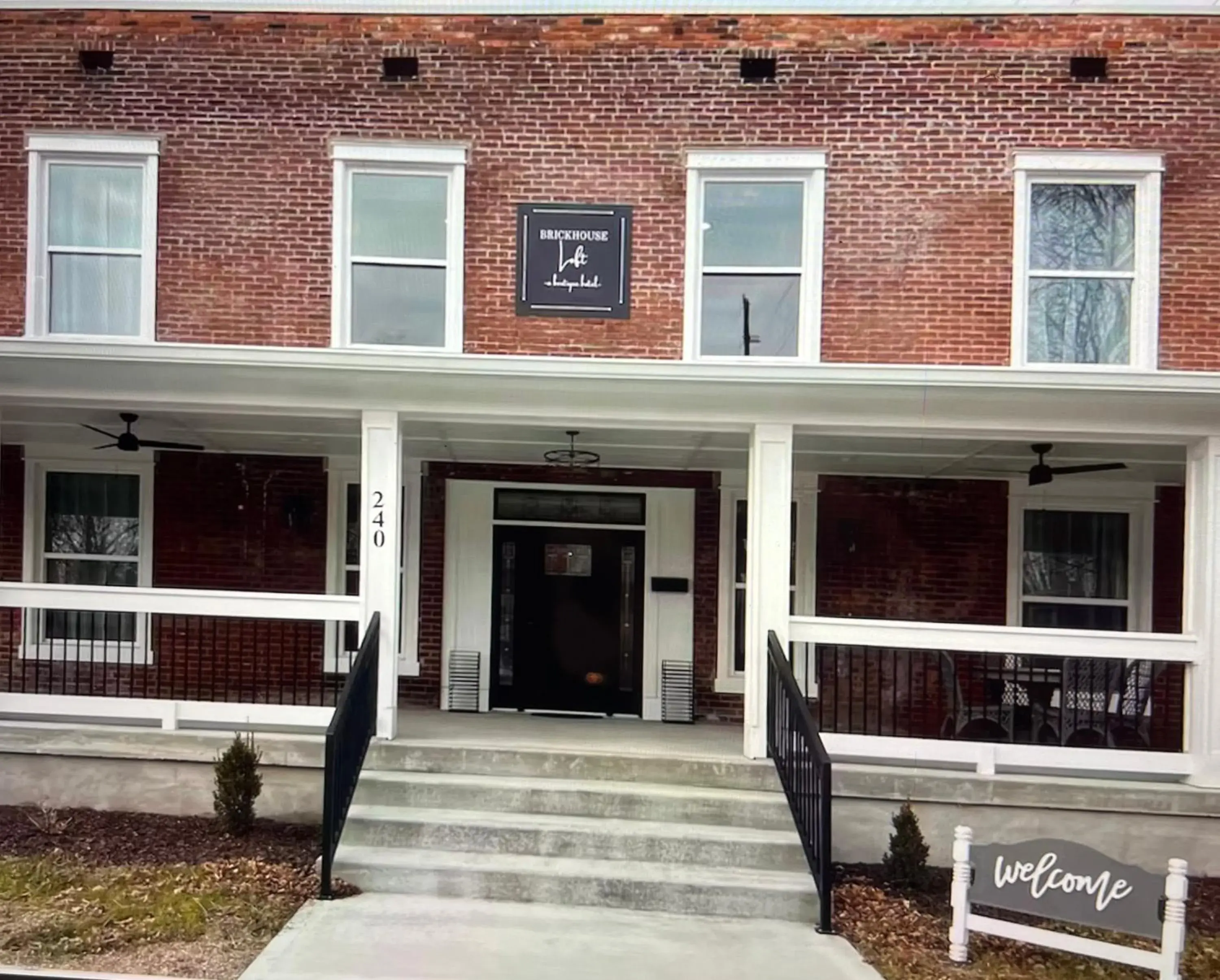 Deluxe King Suite in Brickhouse Loft - a boutique hotel Deluxe King Suite in Brickhouse Loft - a boutique hotel