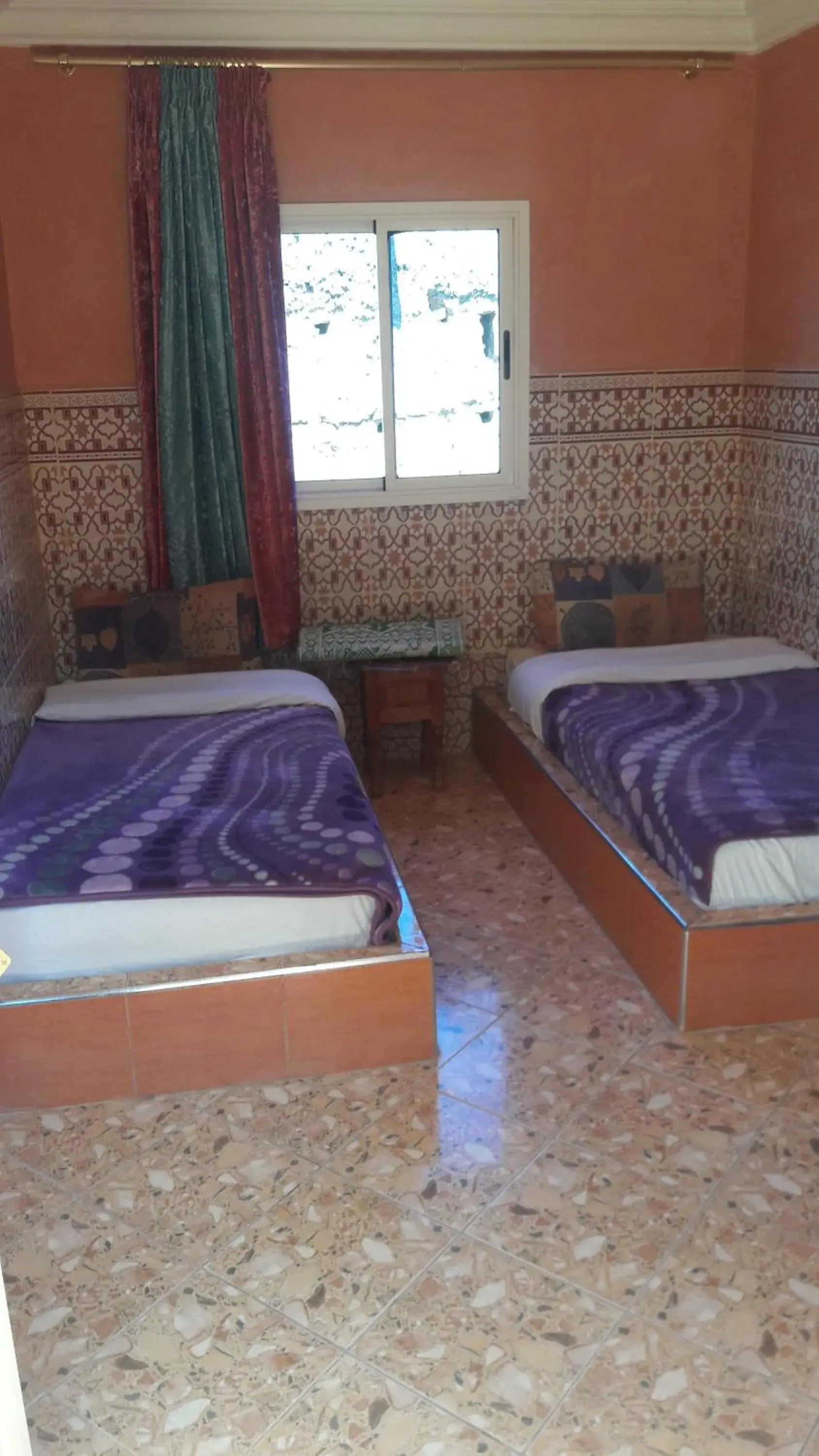 Triple Room in Hotel France Ouzoud Triple Room in Hotel France Ouzoud