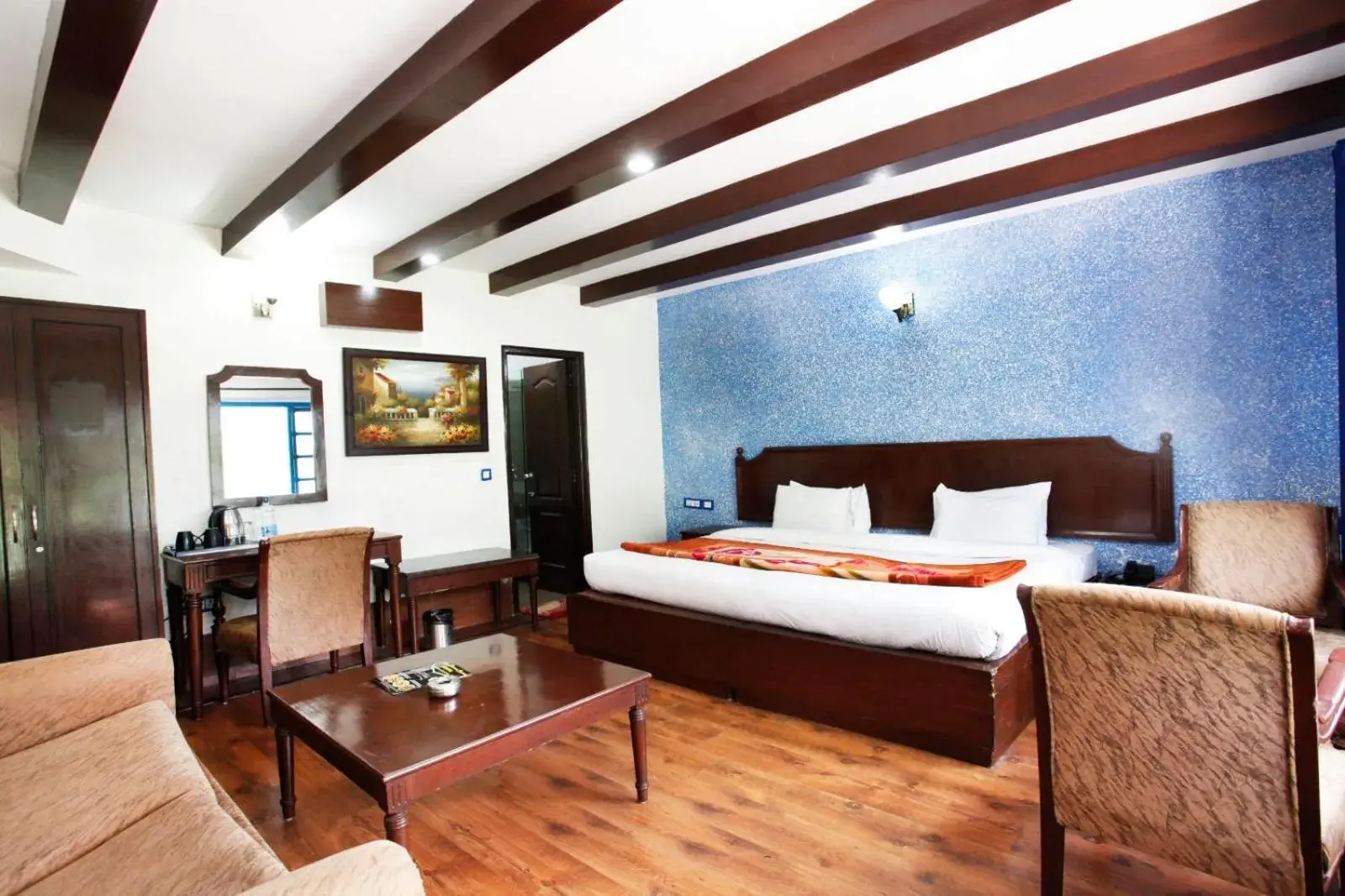 Standard King Room in Manu Maharani Regency Standard King Room in Manu Maharani Regency