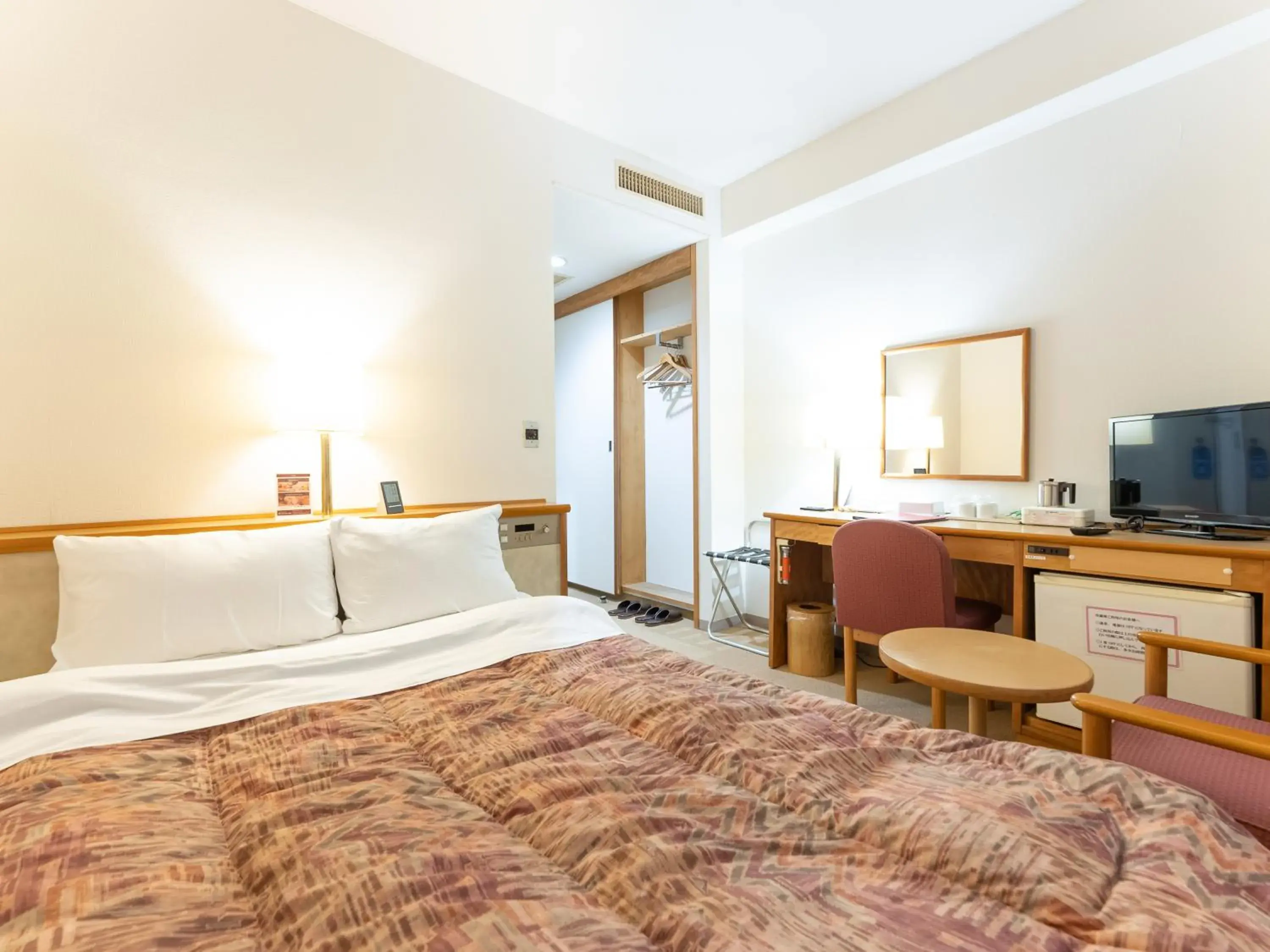 Double Room - single occupancy - Smoking in Tabist Hotel Mercury Asakusabashi Double Room - single occupancy - Smoking in Tabist Hotel Mercury Asakusabashi