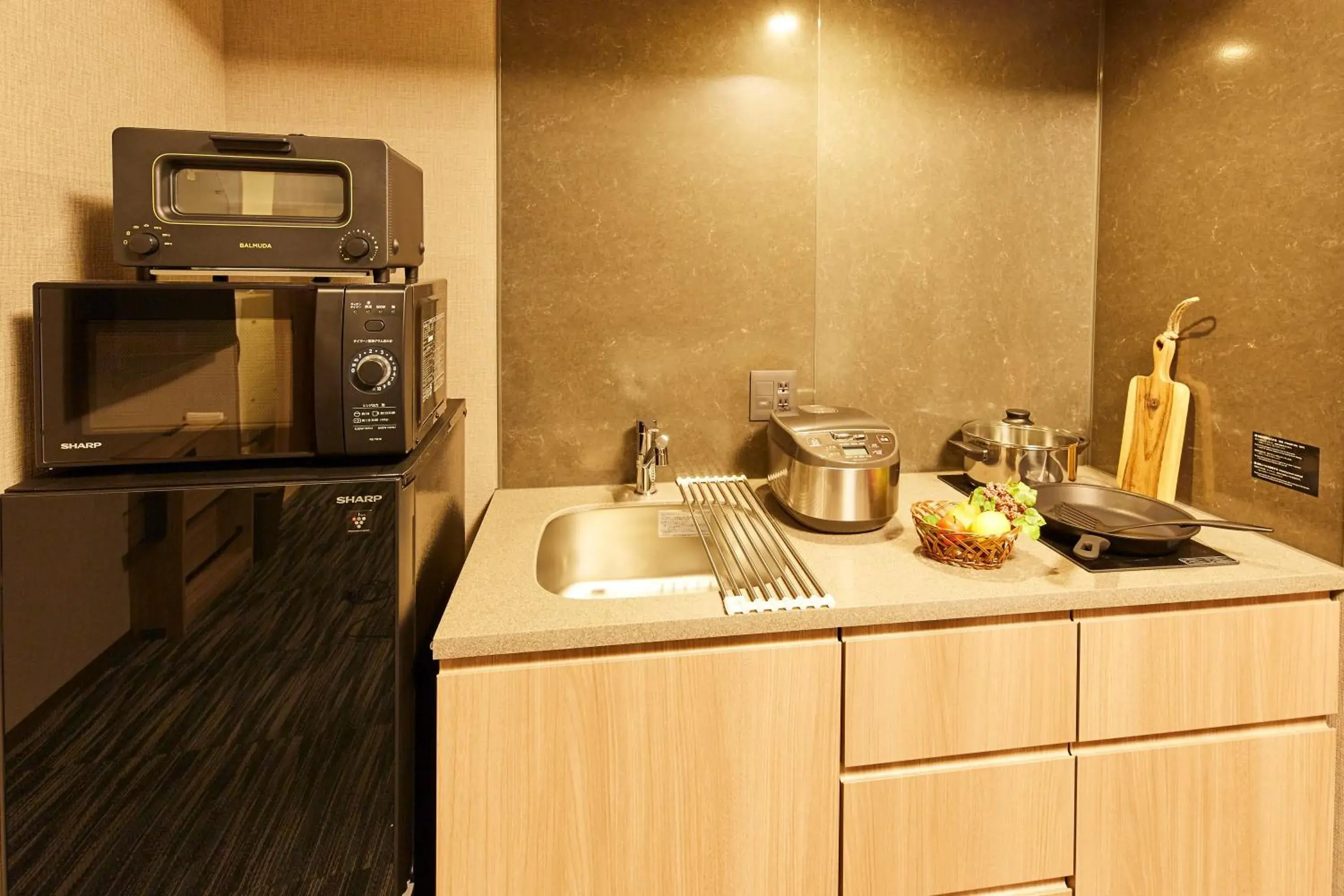 Superior King Room in MONday Apart Premium Akihabara Superior King Room in MONday Apart Premium Akihabara