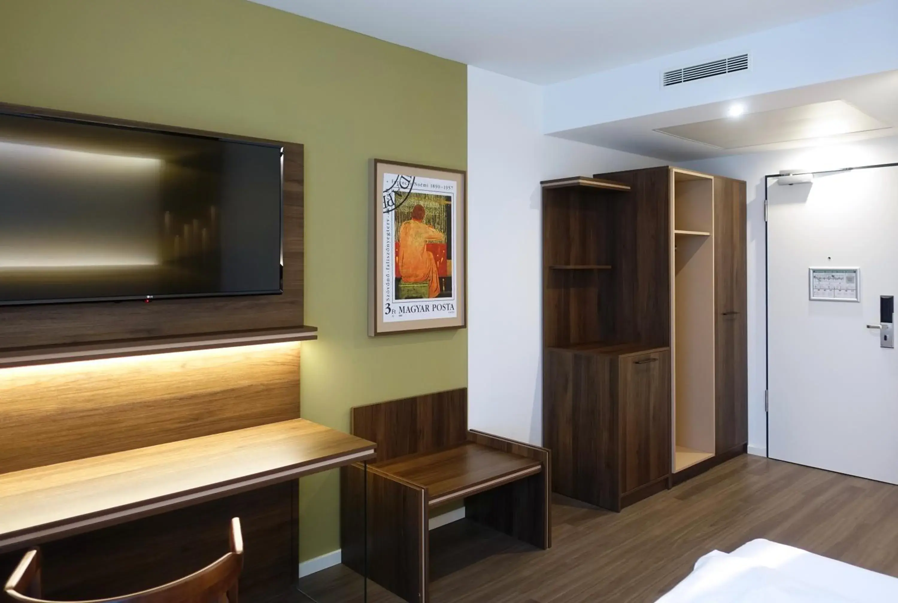 Double Room in Tools Hotel Laichingen Double Room in Tools Hotel Laichingen