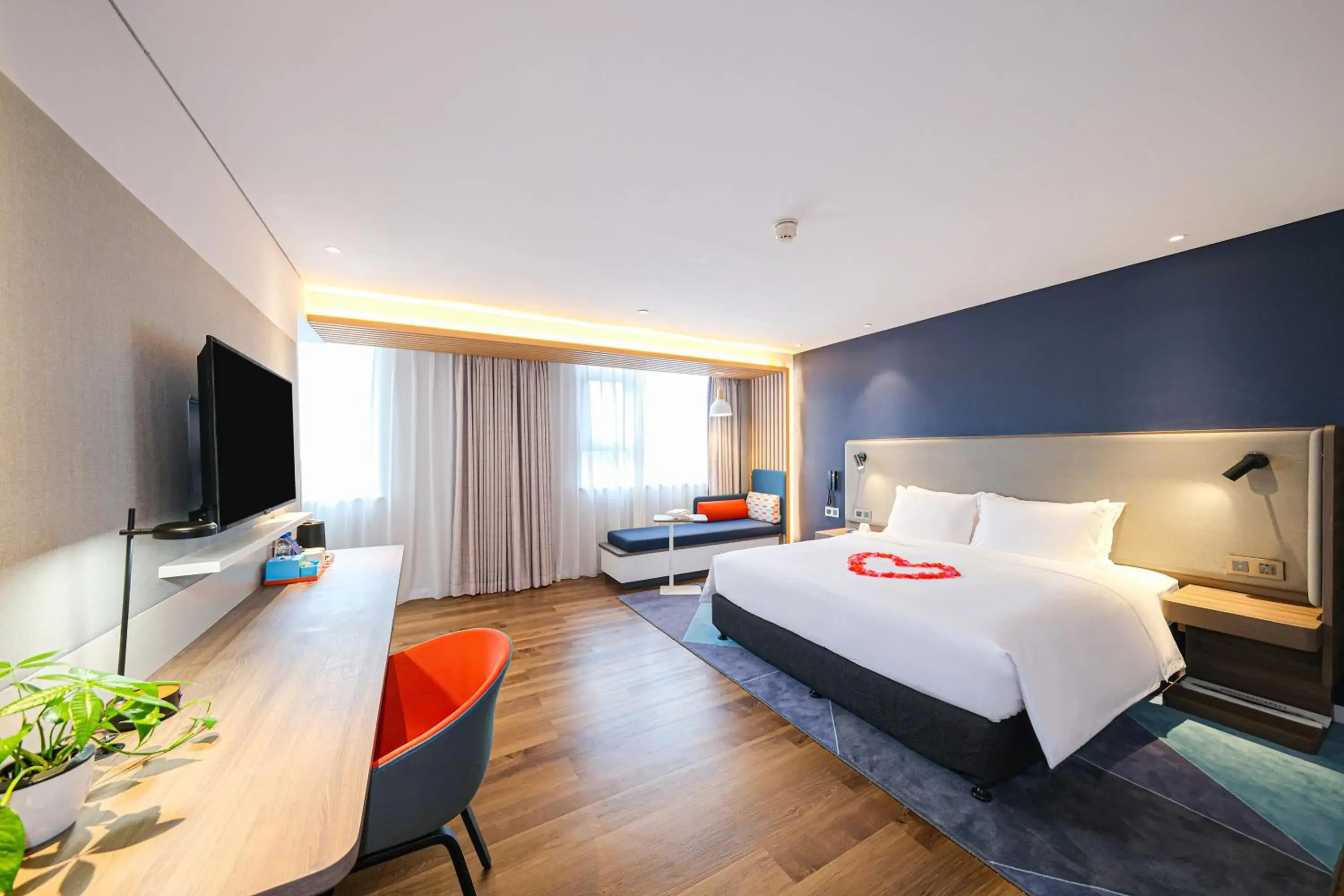 Standard King Room with Extra Floor Space in Holiday Inn Express Quanzhou City Center by IHG Standard King Room with Extra Floor Space in Holiday Inn Express Quanzhou City Center by IHG