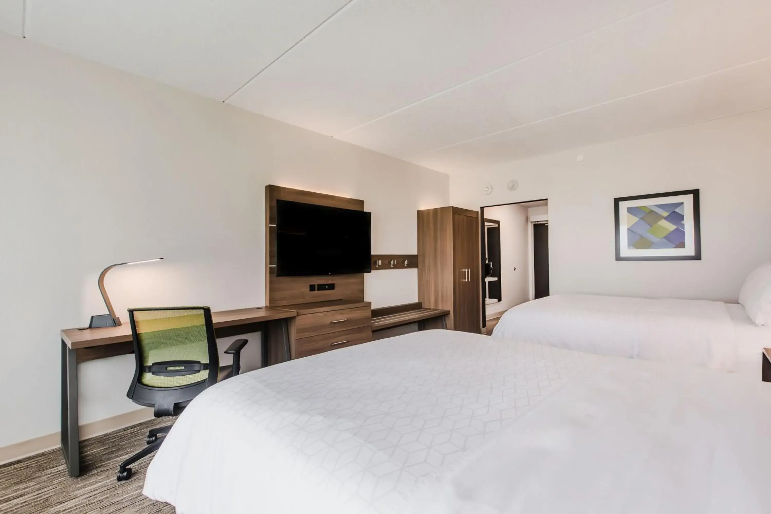 Queen Suite with Two Queen Beds and Sofa Bed in Holiday Inn Express & Suites - Welland Queen Suite with Two Queen Beds and Sofa Bed in Holiday Inn Express & Suites - Welland