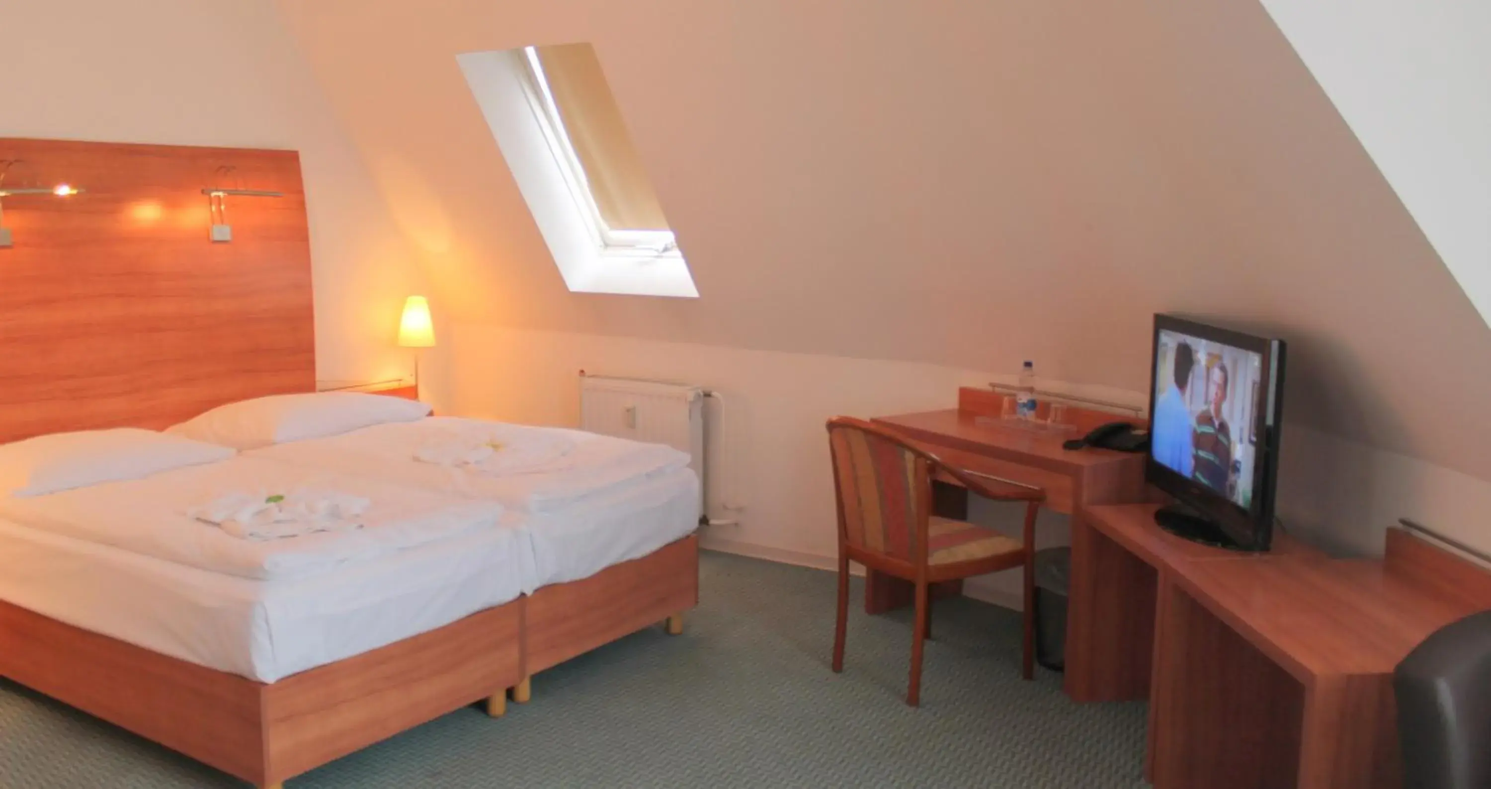 Double Room - single occupancy in Hotel Kaiser Double Room - single occupancy in Hotel Kaiser