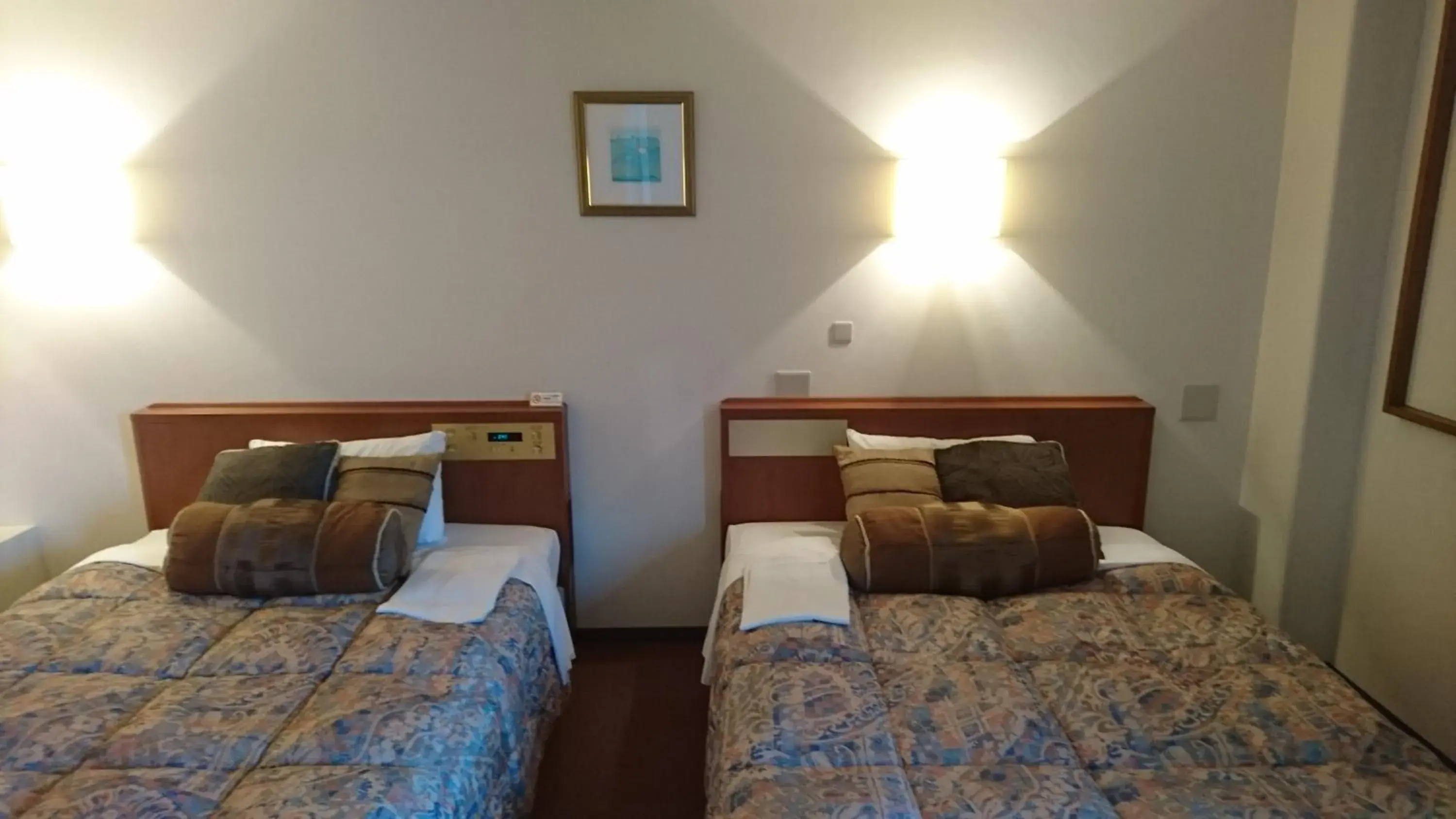 Twin Room - Non-Smoking in Kuretake-Inn Iwata Twin Room - Non-Smoking in Kuretake-Inn Iwata