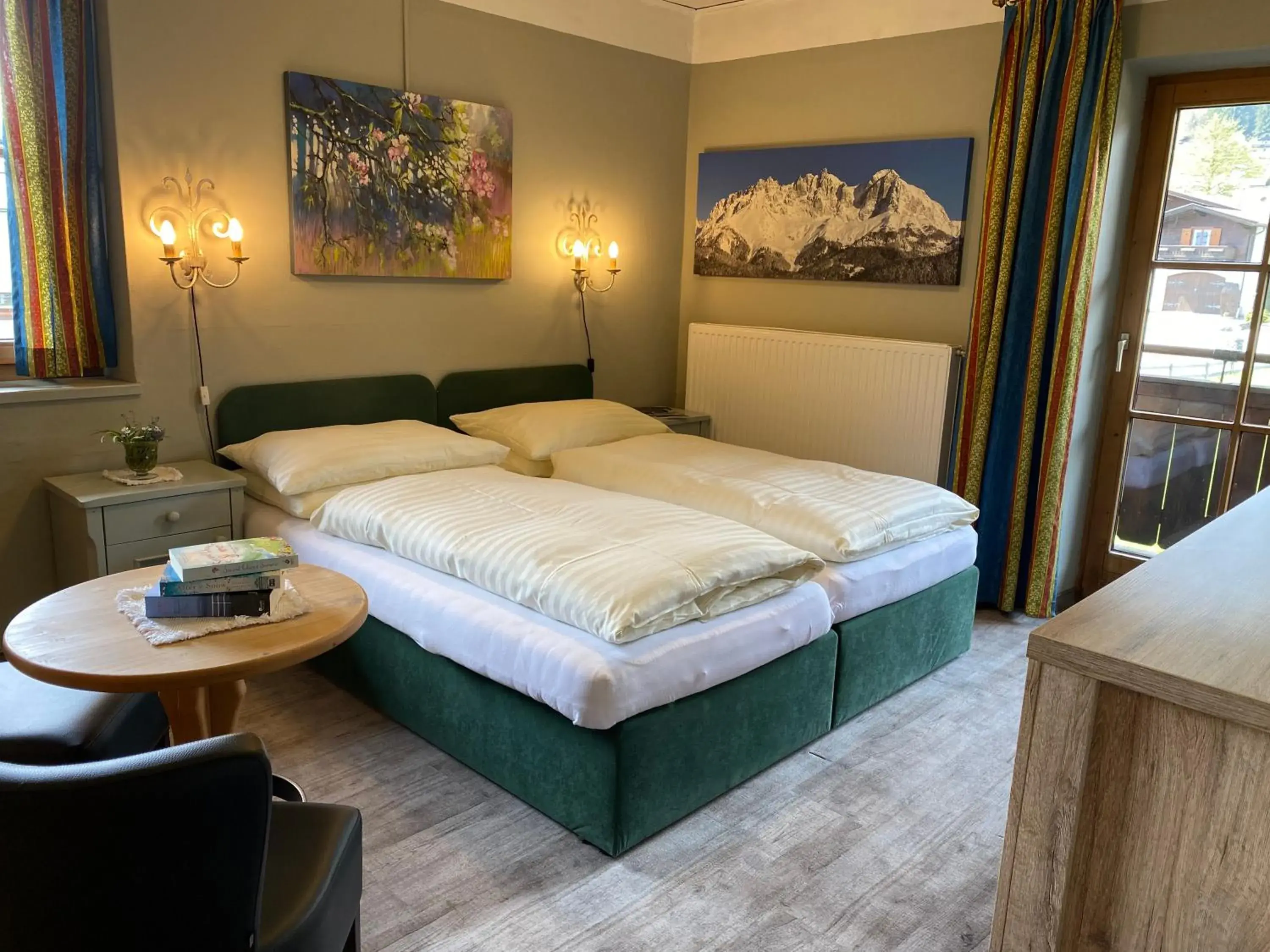 Double Room with Balcony in Hotel Edelweiss Kitzbühel Double Room with Balcony in Hotel Edelweiss Kitzbühel