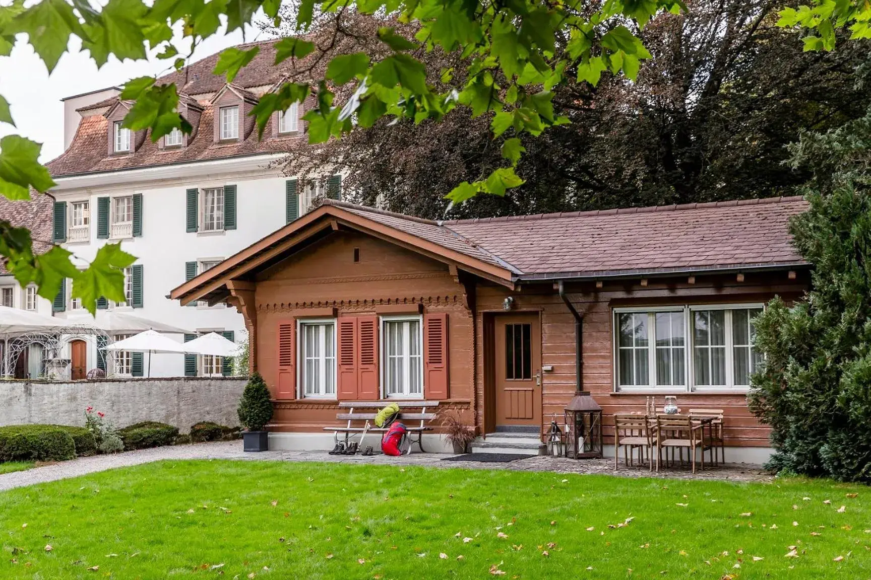 Double Room with Garden View in Hotel Schloss Hünigen Double Room with Garden View in Hotel Schloss Hünigen