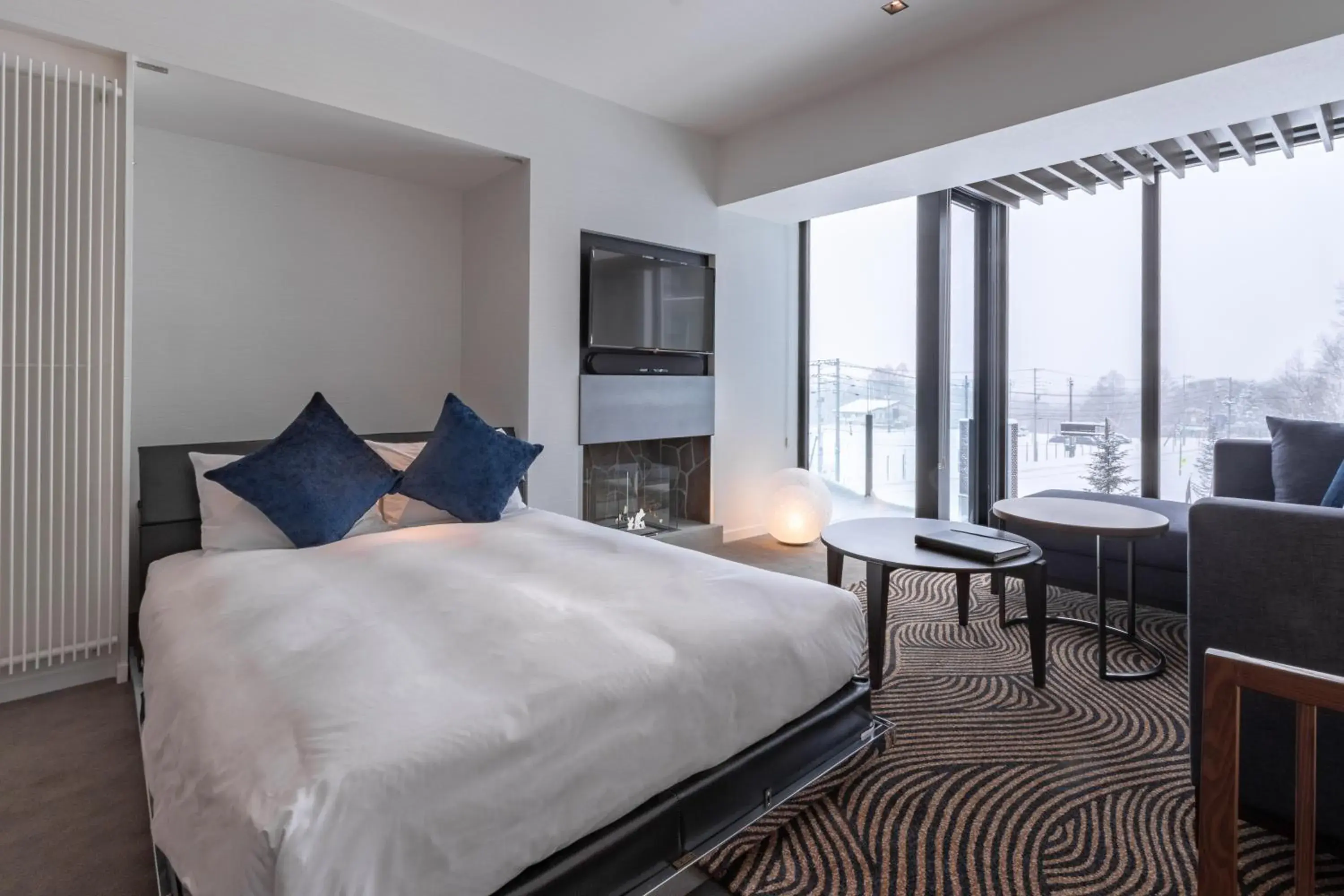 1 Bedroom Suite with Murphy's bed in The Vale Niseko 1 Bedroom Suite with Murphy's bed in The Vale Niseko