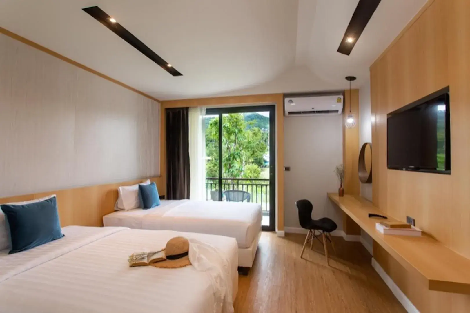 Superior Twin Room in The Canale Samui Resort Superior Twin Room in The Canale Samui Resort