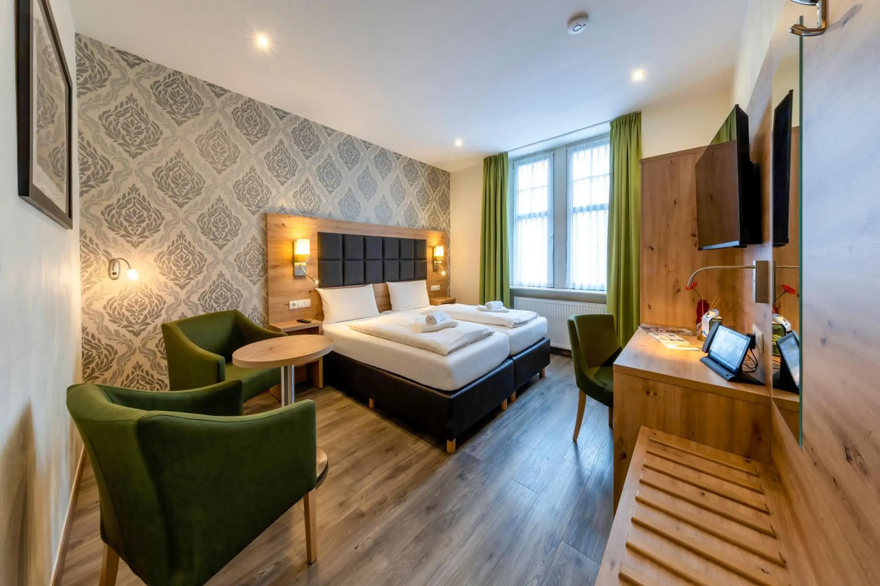 Standard Double Room- Main Building in AKZENT Hotel Restaurant Roter Ochse Rhens bei Koblenz Standard Double Room- Main Building in AKZENT Hotel Restaurant Roter Ochse Rhens bei Koblenz