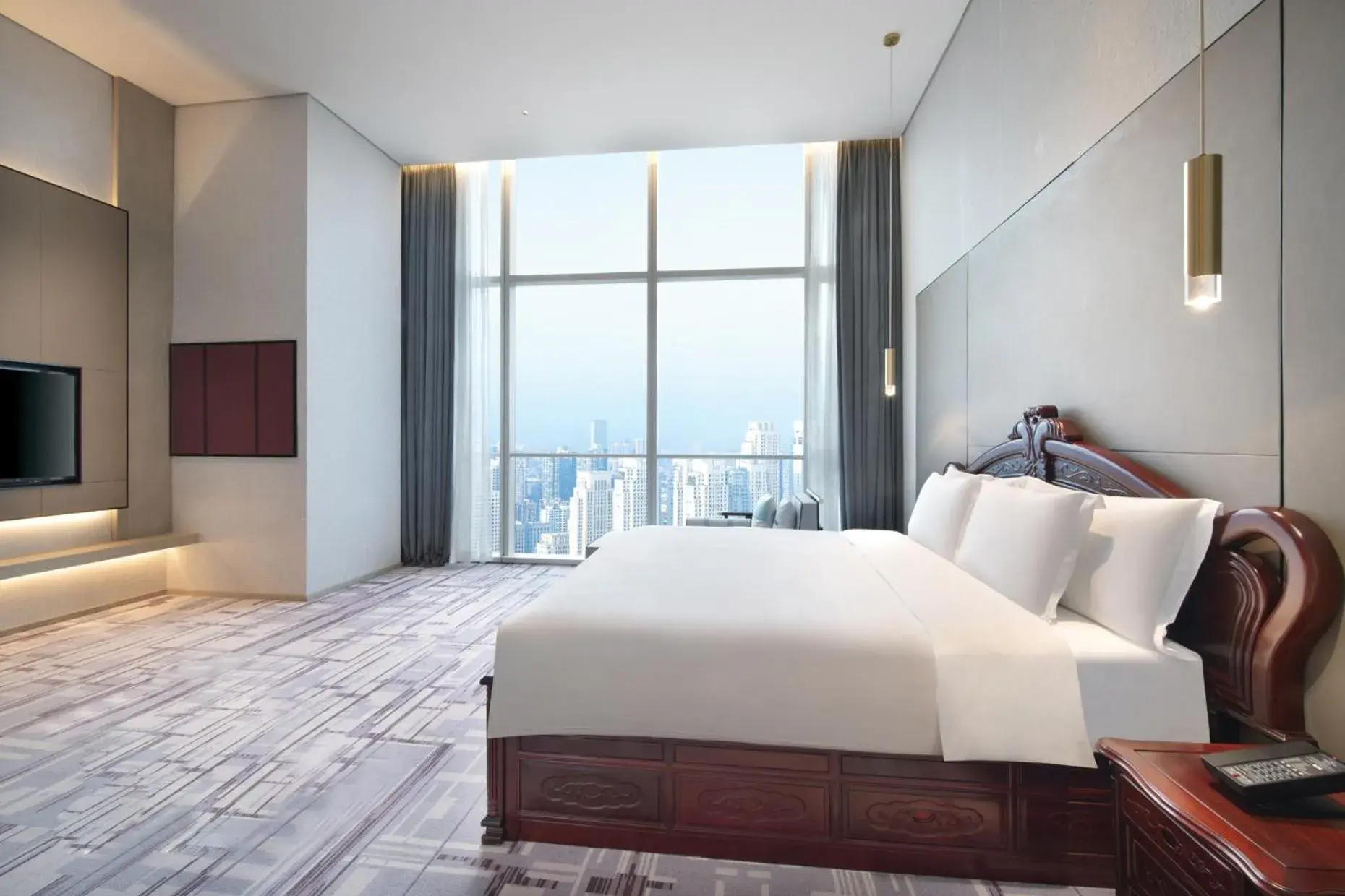 One-Bedroom Suite Lounge Access in Crowne Plaza Dalian Xinghai by IHG One-Bedroom Suite Lounge Access in Crowne Plaza Dalian Xinghai by IHG
