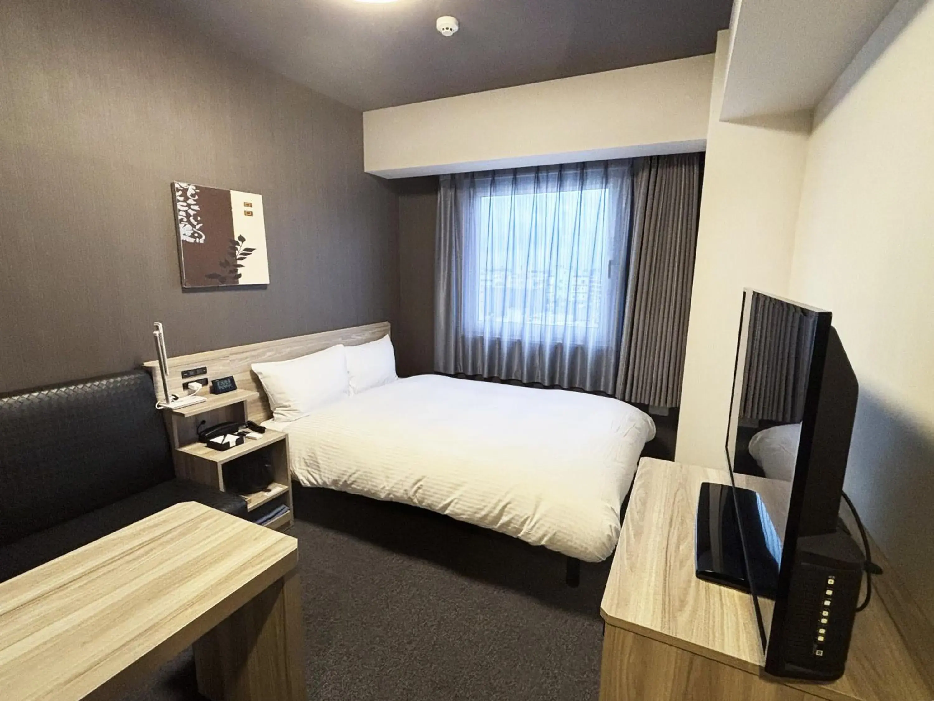 Small Double Room - single occupancy - Smoking in Hotel Route Inn Noda -Kokudo 16 Gouzoi- Small Double Room - single occupancy - Smoking in Hotel Route Inn Noda -Kokudo 16 Gouzoi-