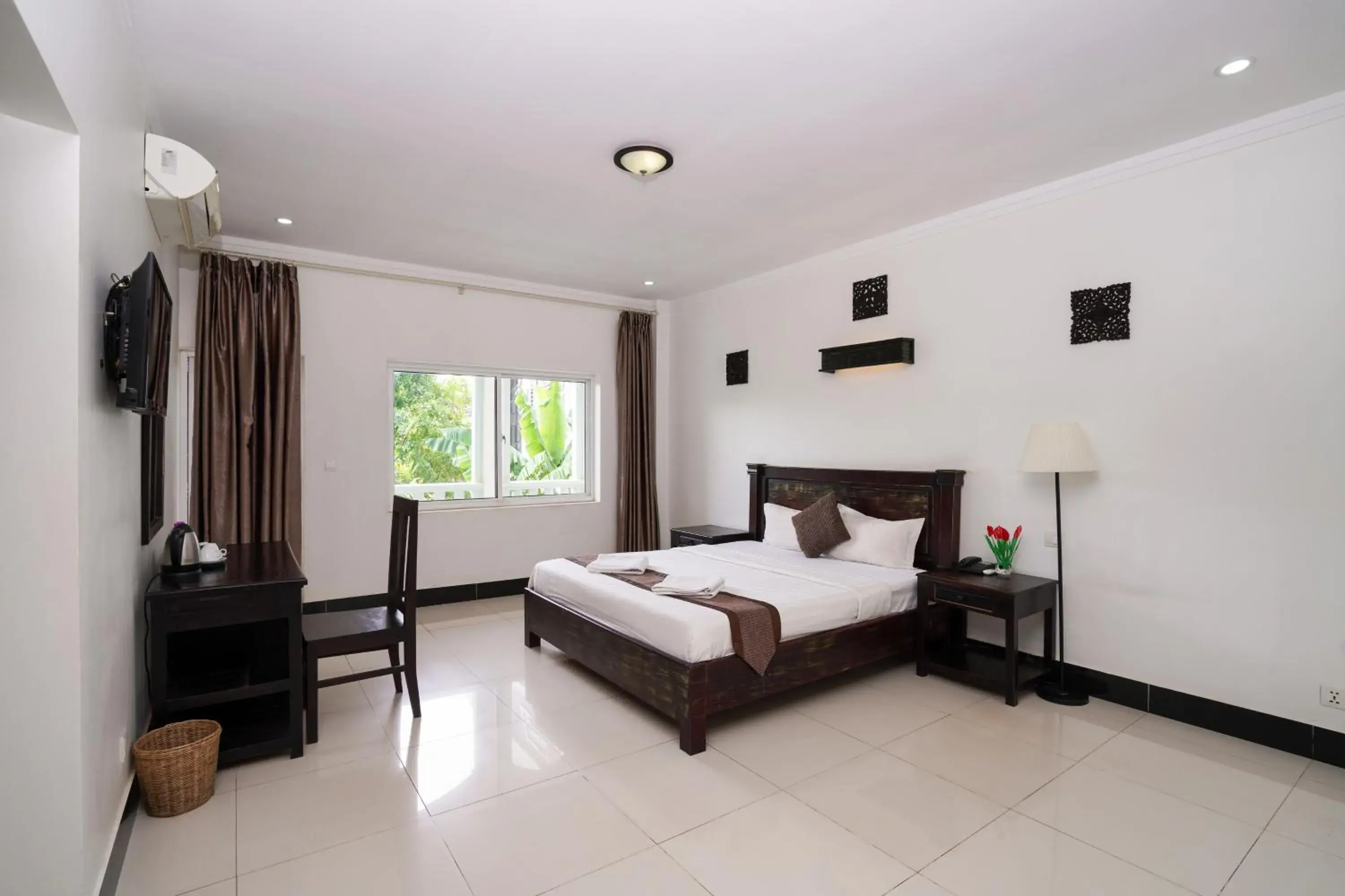 Deluxe Double Room with Bath in Tan Sokchea Boutique Deluxe Double Room with Bath in Tan Sokchea Boutique