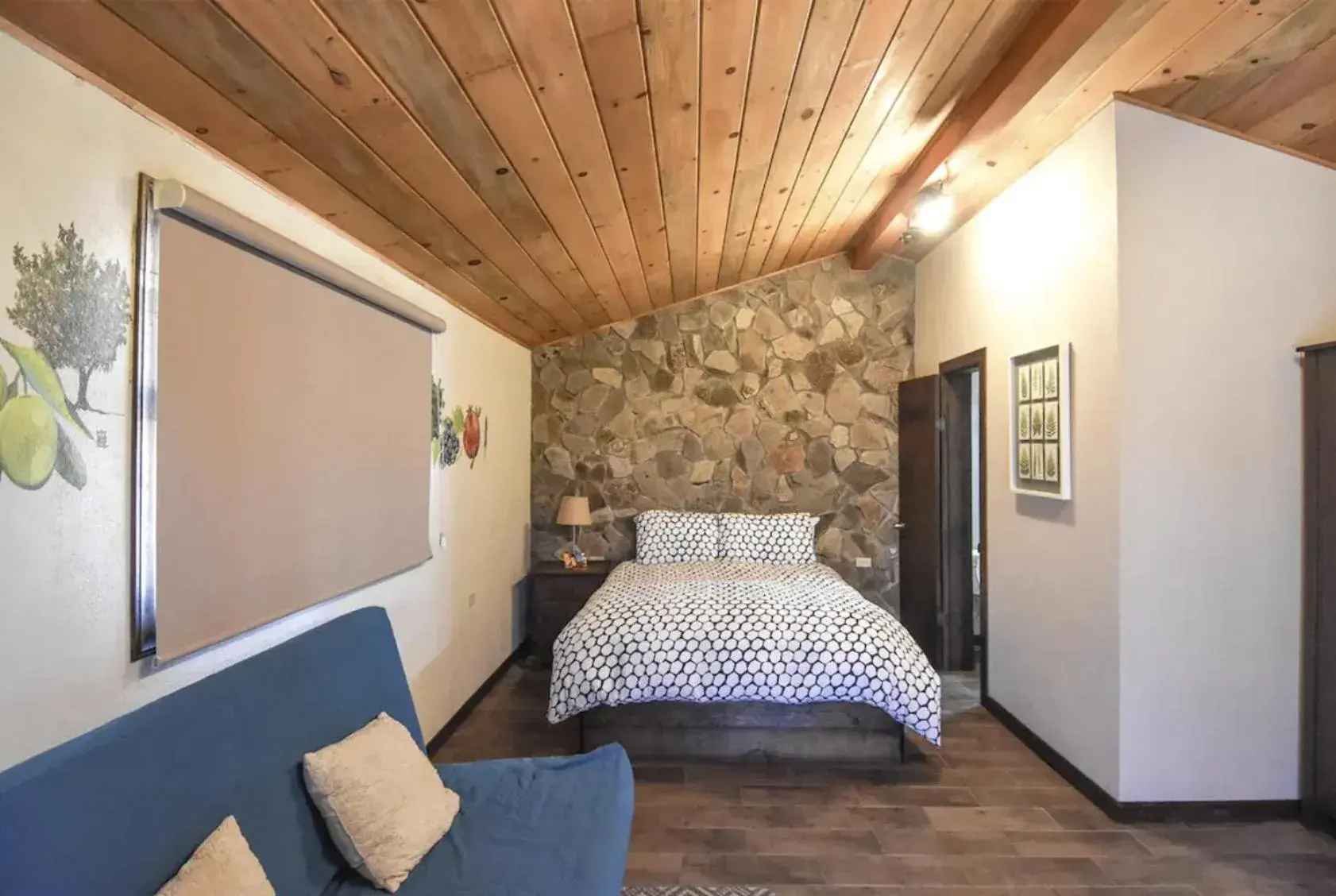 Deluxe Double Room with Shower in Quinta Monasterio Deluxe Double Room with Shower in Quinta Monasterio