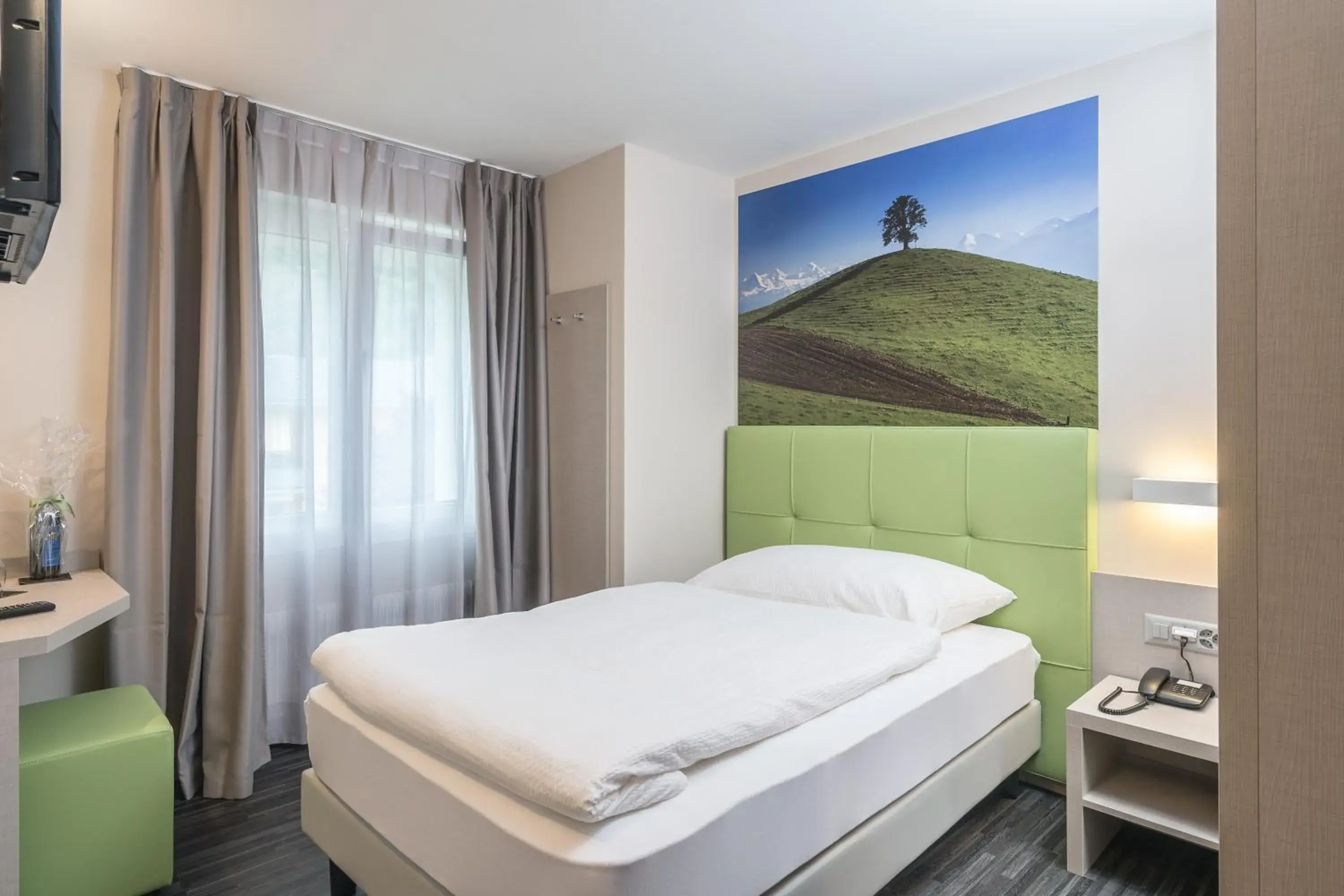 Single Room in Adhhoc Hotel Single Room in Adhhoc Hotel