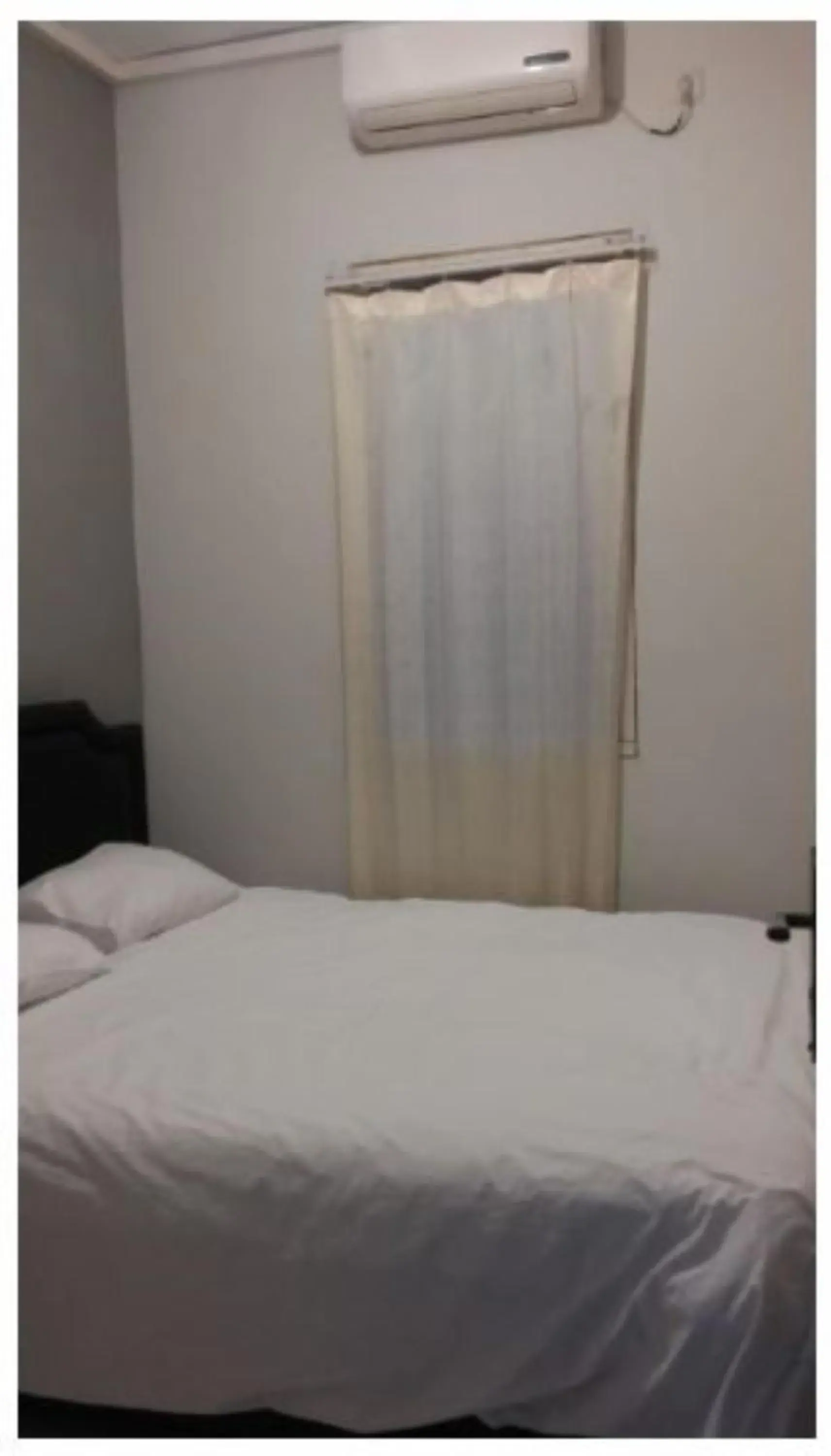 Standard Twin Room in Siwalankerto F7 Standard Twin Room in Siwalankerto F7