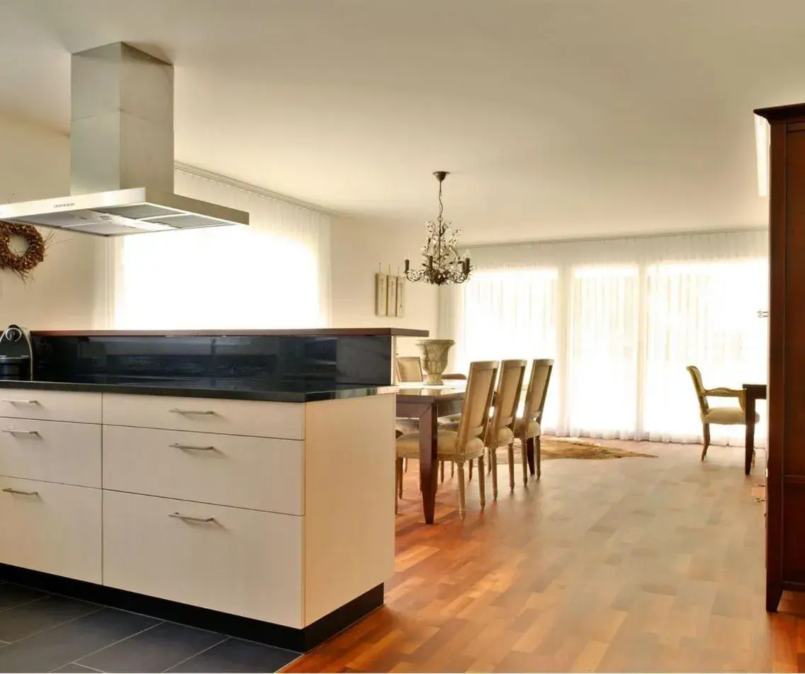 Three-Bedroom Apartment (no Access to Pool during off season) in Belle Epoque Hotel Victoria & Apartments Three-Bedroom Apartment (no Access to Pool during off season) in Belle Epoque Hotel Victoria & Apartments