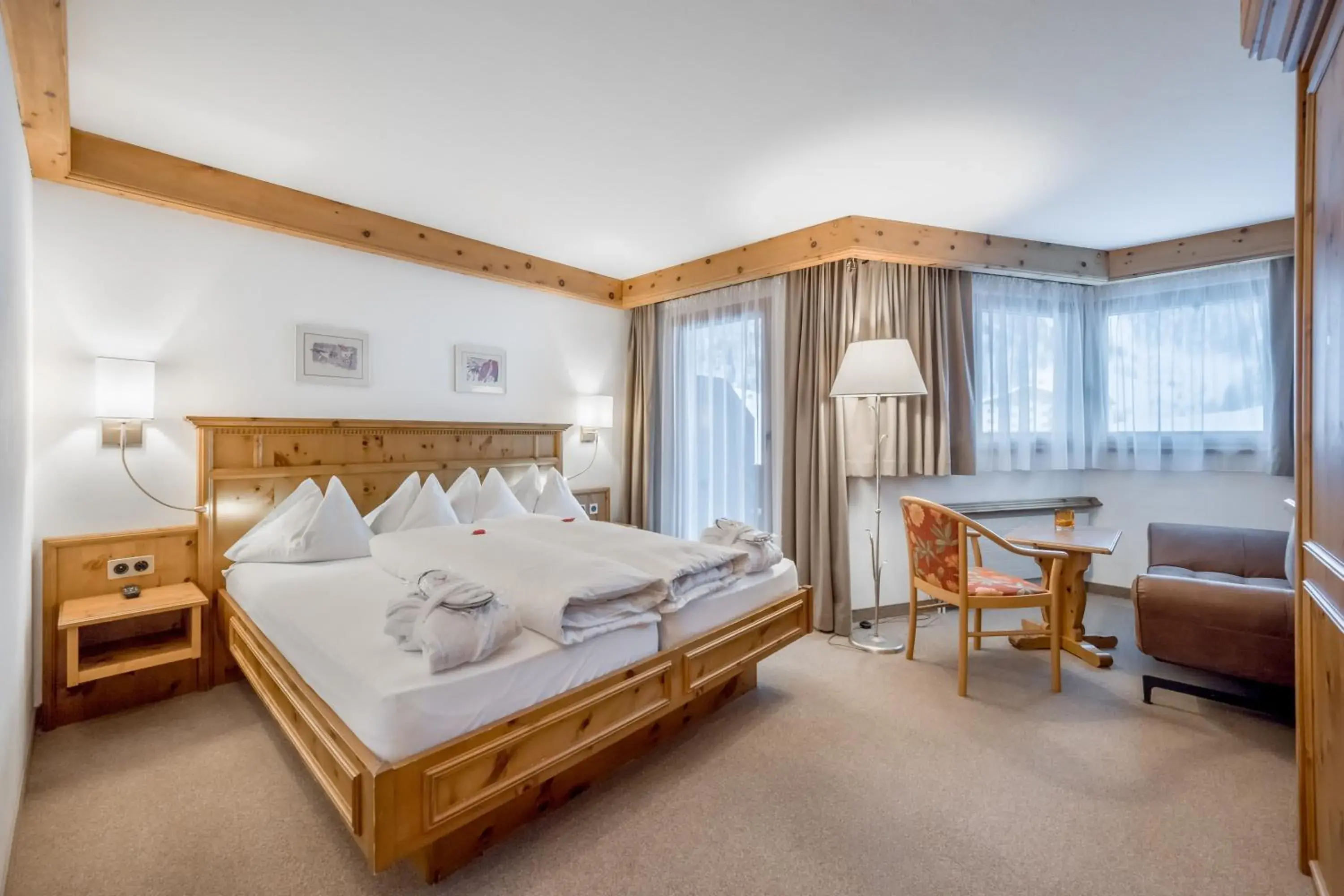 Standard Double Room with Balcony in Chalet Silvretta Hotel & Spa Standard Double Room with Balcony in Chalet Silvretta Hotel & Spa