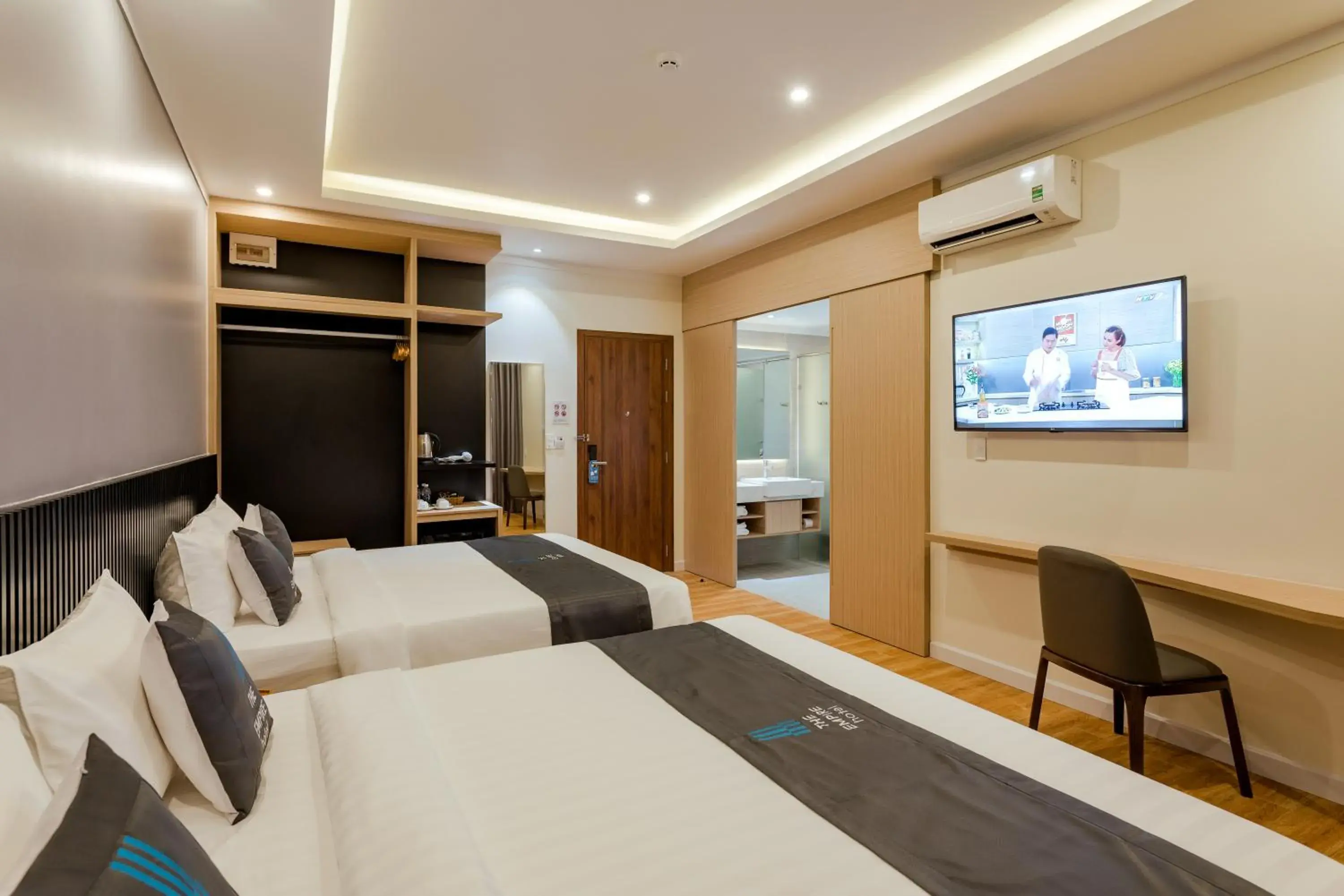 Family Room in The Empire Hotel Family Room in The Empire Hotel