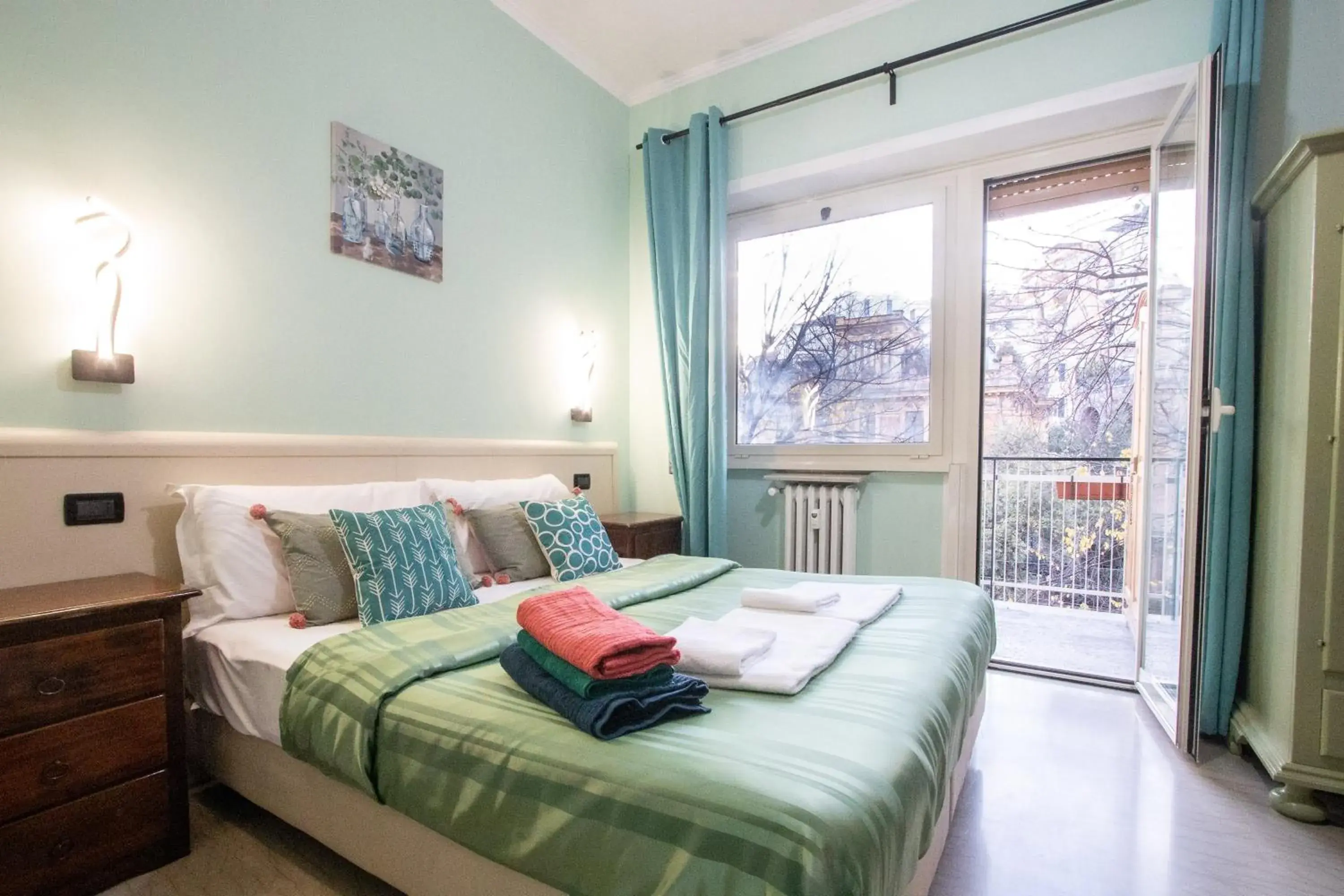 Double or Twin Room with Balcony in B&B Colorful Suite Yard Double or Twin Room with Balcony in B&B Colorful Suite Yard