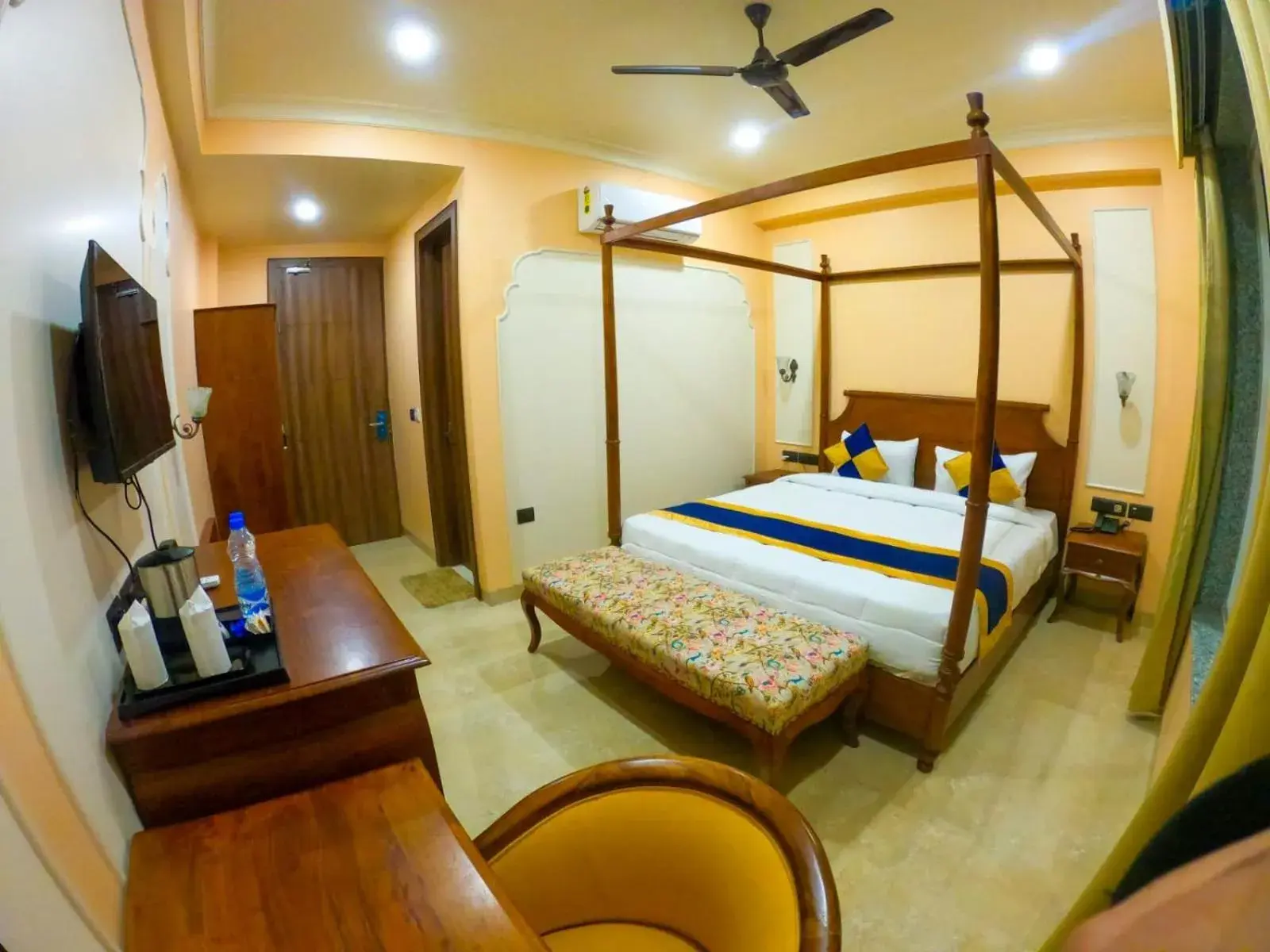 Deluxe Room - single occupancy in The Taj Vista Agra -walking distance to Taj Mahal Deluxe Room - single occupancy in The Taj Vista Agra -walking distance to Taj Mahal