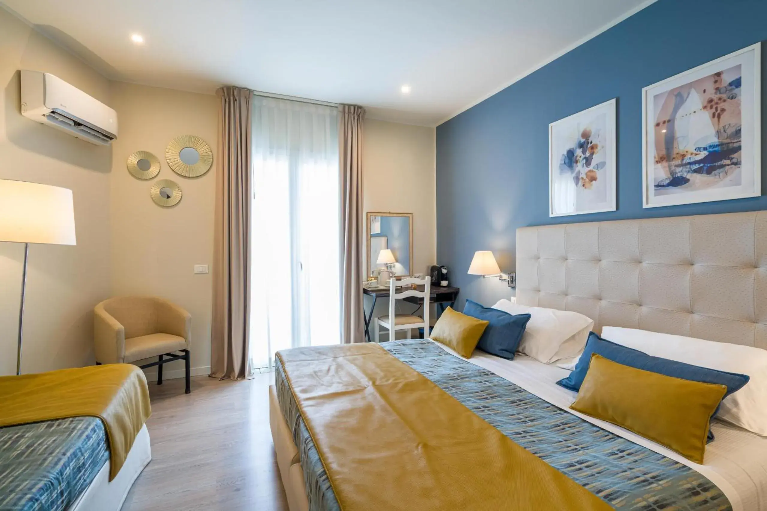 Superior Triple Room with Sea View - single occupancy in Hotel Rivage Taormina Superior Triple Room with Sea View - single occupancy in Hotel Rivage Taormina