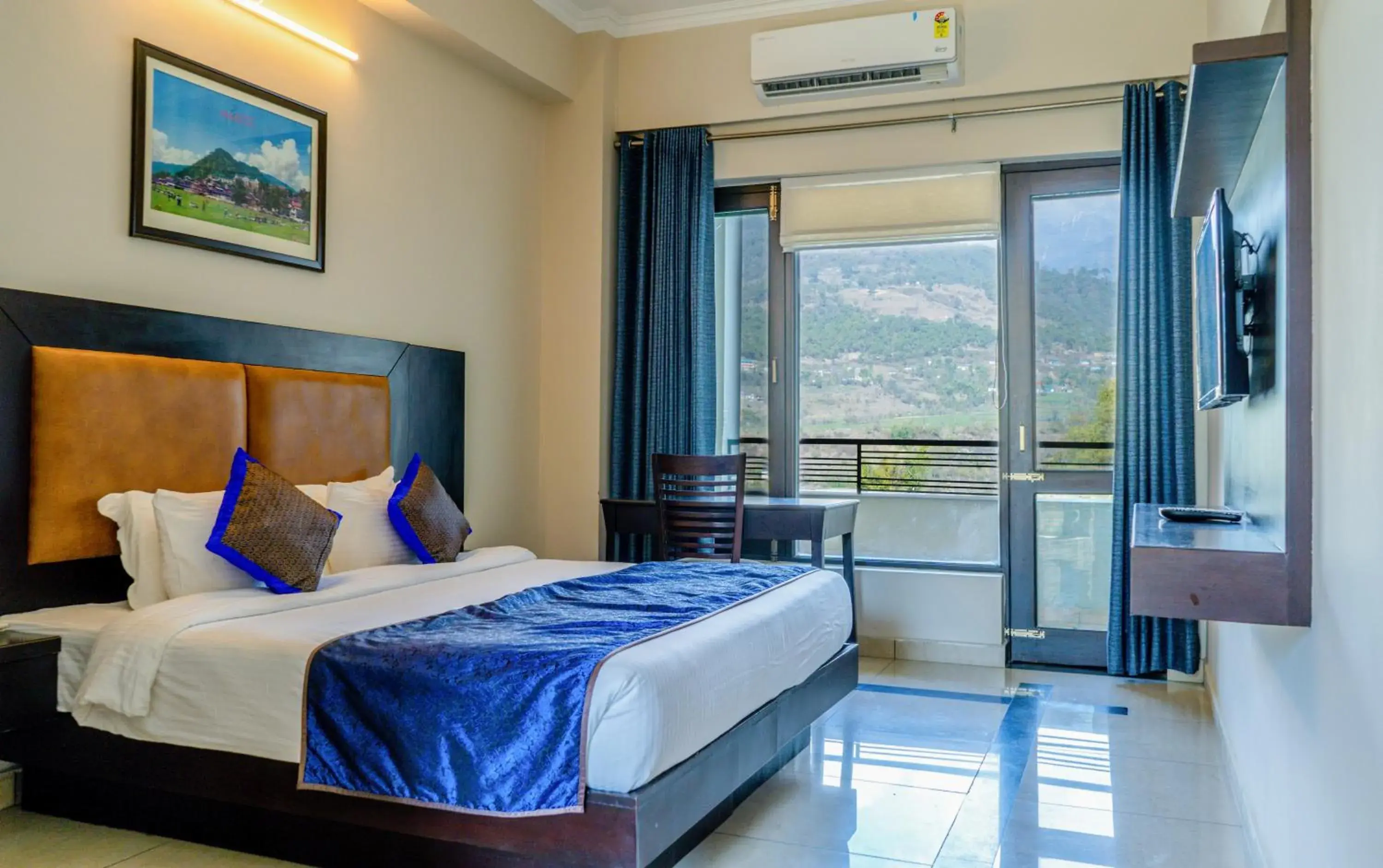 Superior Queen Room - single occupancy in juSTa Palampur Resort & Convention Centre Superior Queen Room - single occupancy in juSTa Palampur Resort & Convention Centre