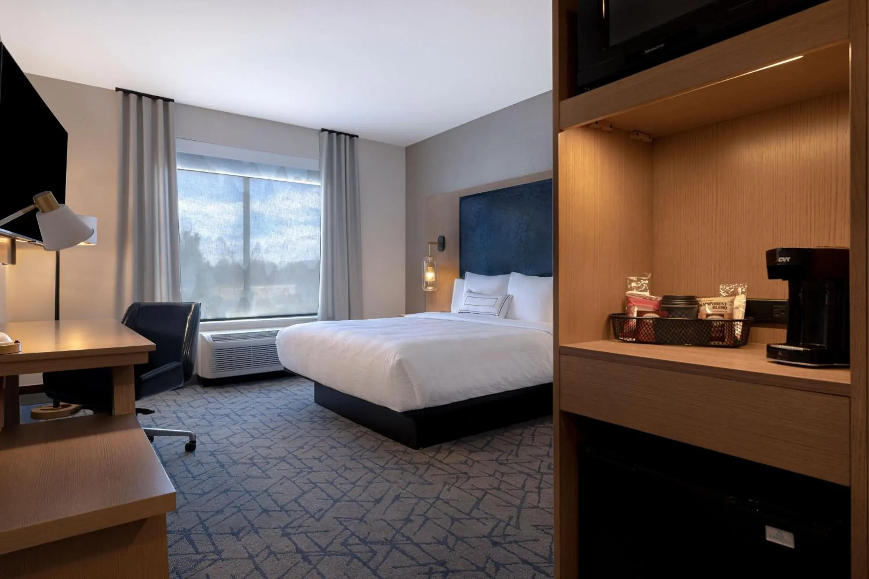 Queen Room with Two Queen Beds - Hearing Accessible in Fairfield by Marriott Inn & Suites Denver Airport at Gateway Park Queen Room with Two Queen Beds - Hearing Accessible in Fairfield by Marriott Inn & Suites Denver Airport at Gateway Park