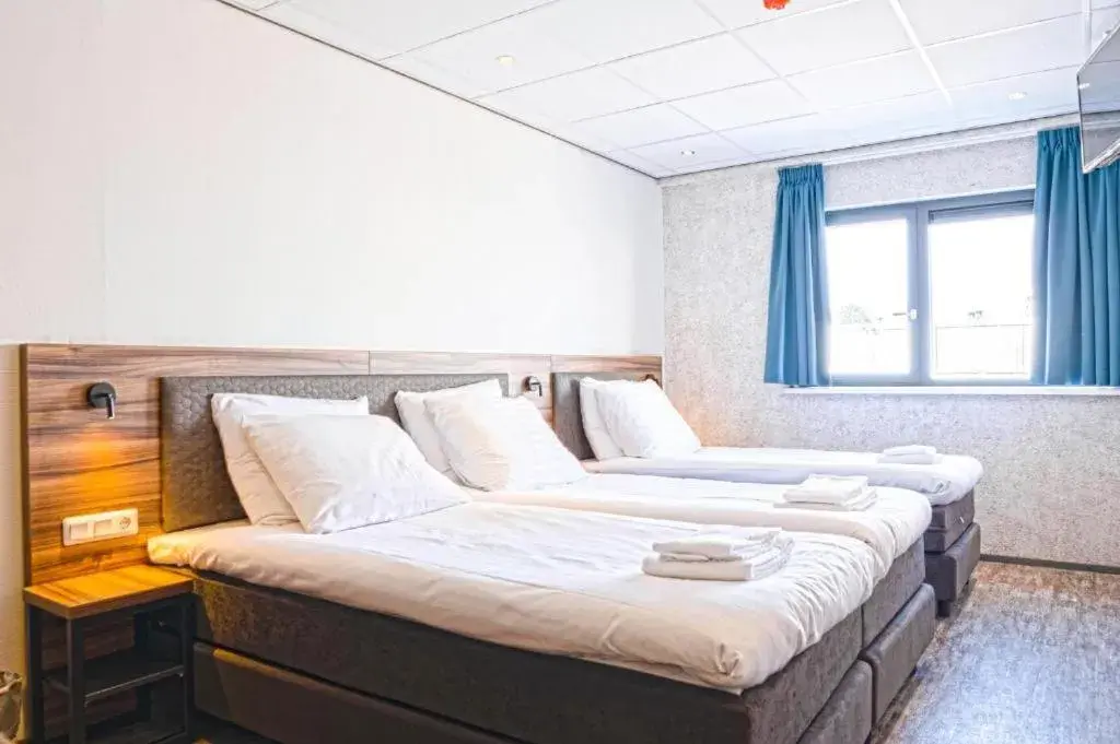 Standard Triple Room - single occupancy in Harbour Hotel IJmuiden Standard Triple Room - single occupancy in Harbour Hotel IJmuiden