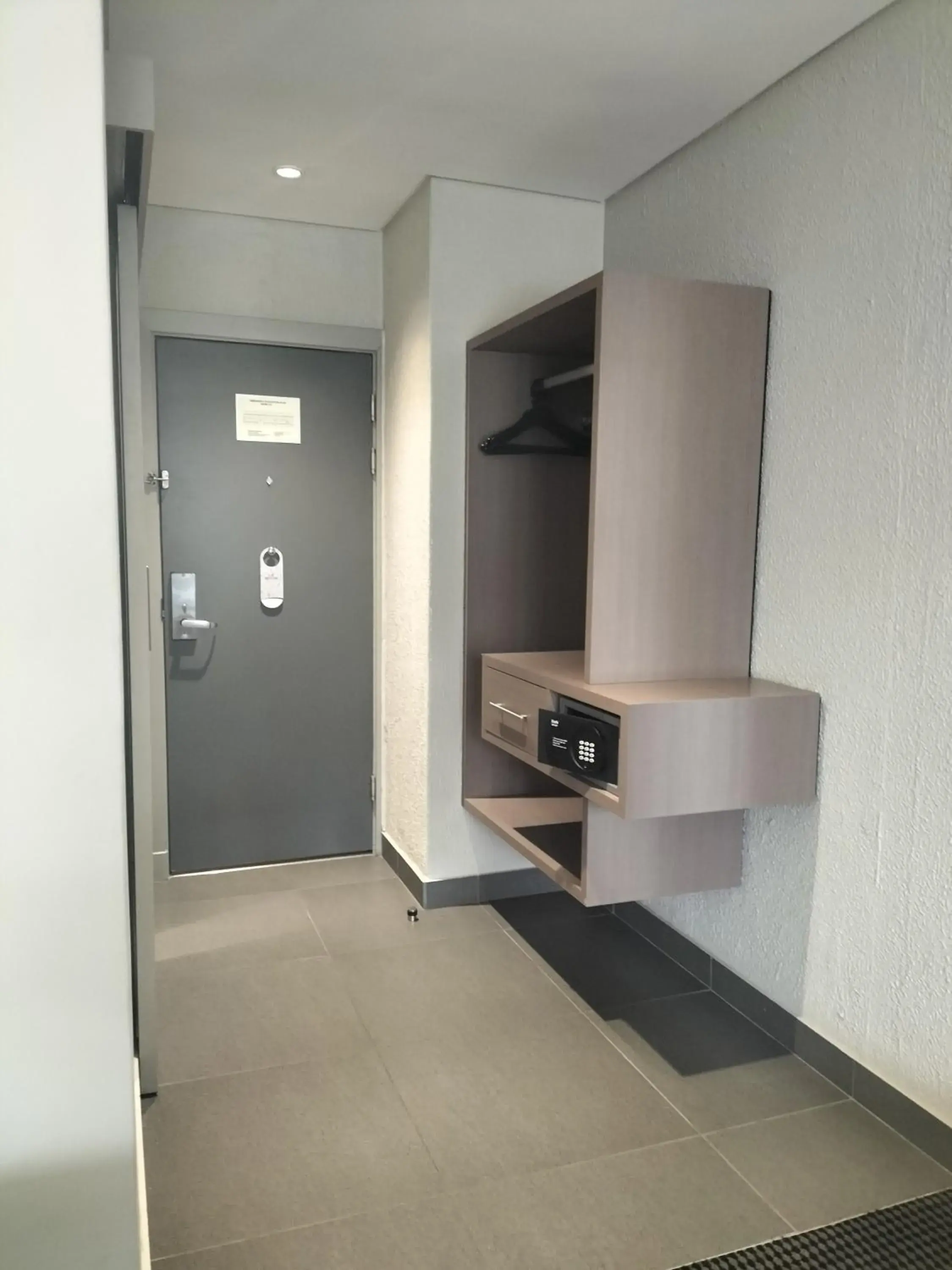 Standard Queen Room Smoking in Garden Court Polokwane Standard Queen Room Smoking in Garden Court Polokwane