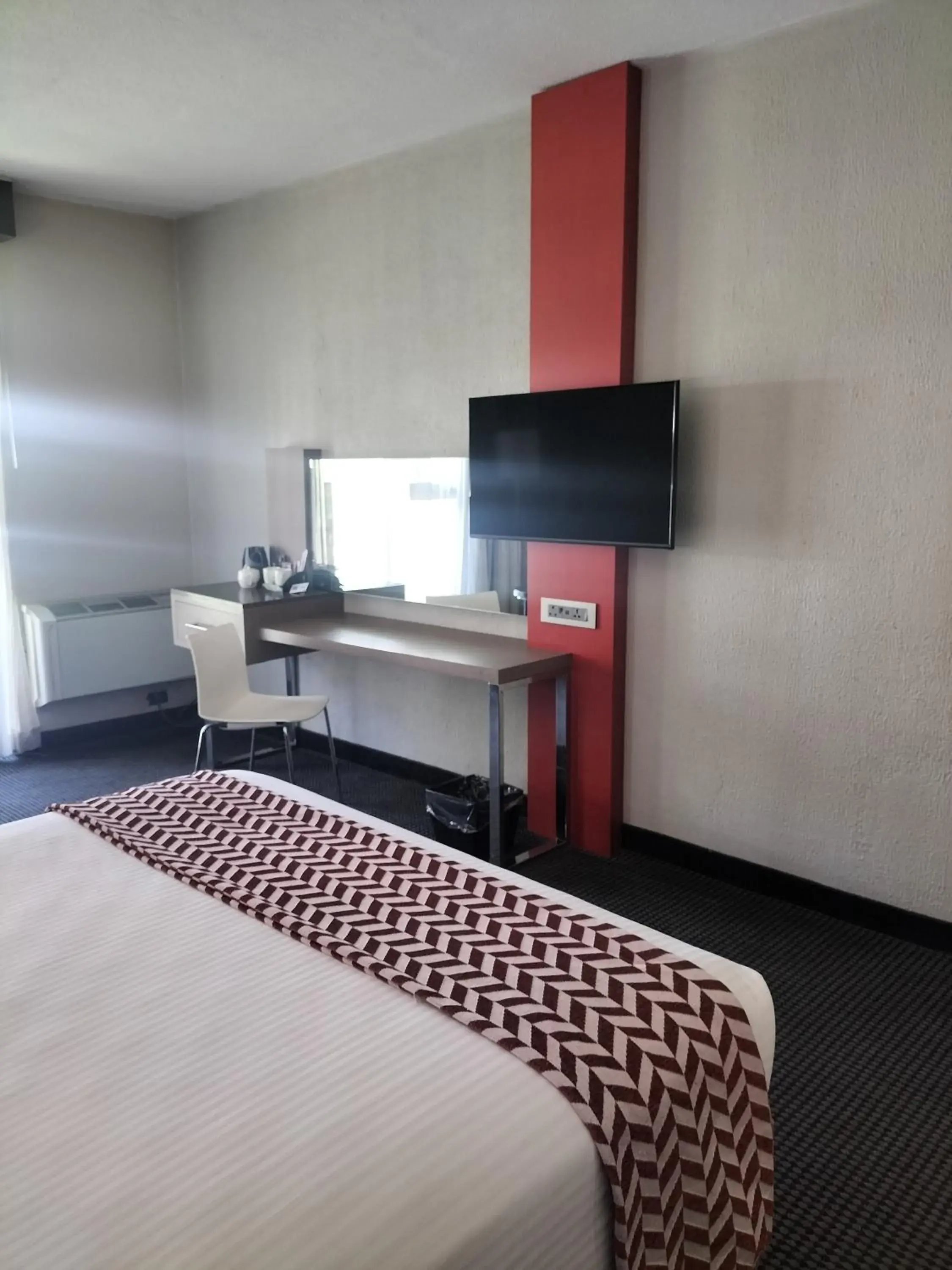 Standard Double Double Smoking in Garden Court Polokwane Standard Double Double Smoking in Garden Court Polokwane