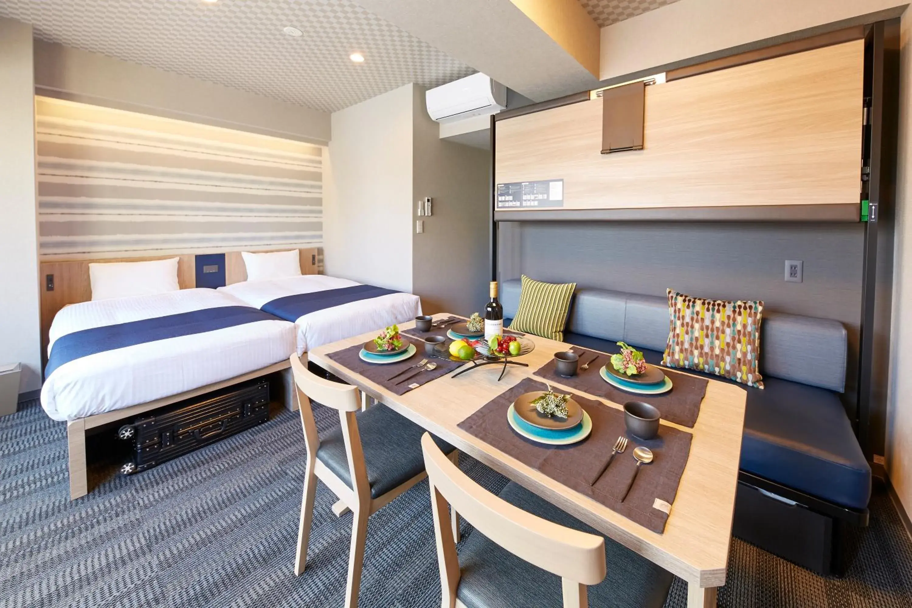 Superior King Room with Washing Machine in MONday Apart Premium Ginza Shintomicho Superior King Room with Washing Machine in MONday Apart Premium Ginza Shintomicho