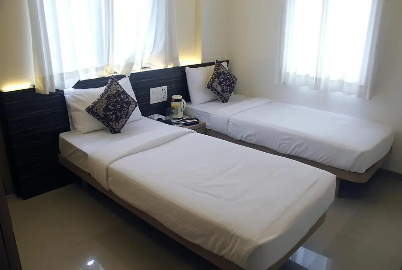 Standard Double Room in Hotel SaiPrasad Executive Solapur Standard Double Room in Hotel SaiPrasad Executive Solapur