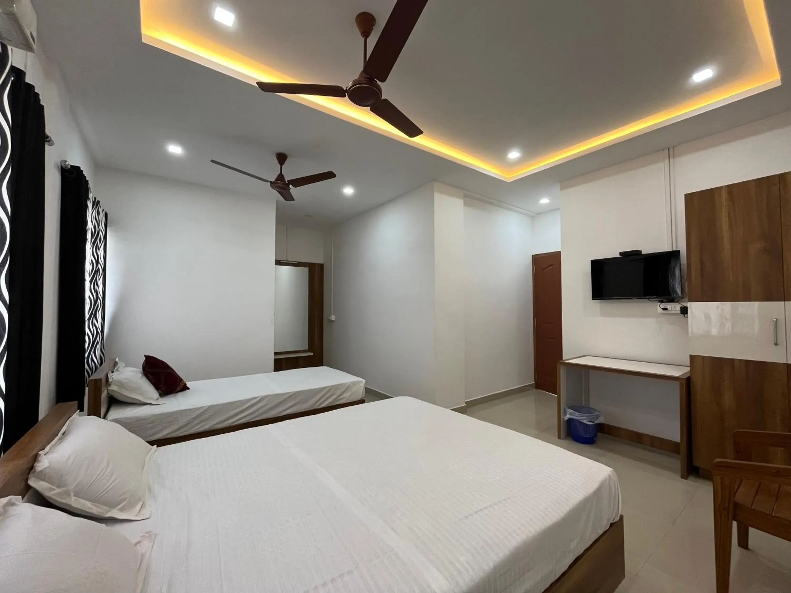 The Grand Inn The Grand Inn