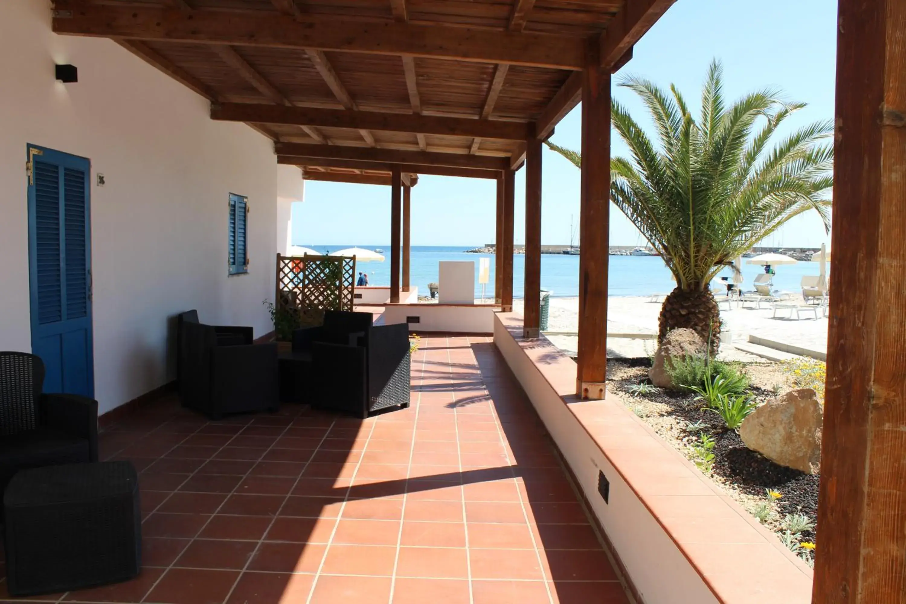 Quadruple Room with Sea View in Vel Marì - Rooms on the Beach Quadruple Room with Sea View in Vel Marì - Rooms on the Beach