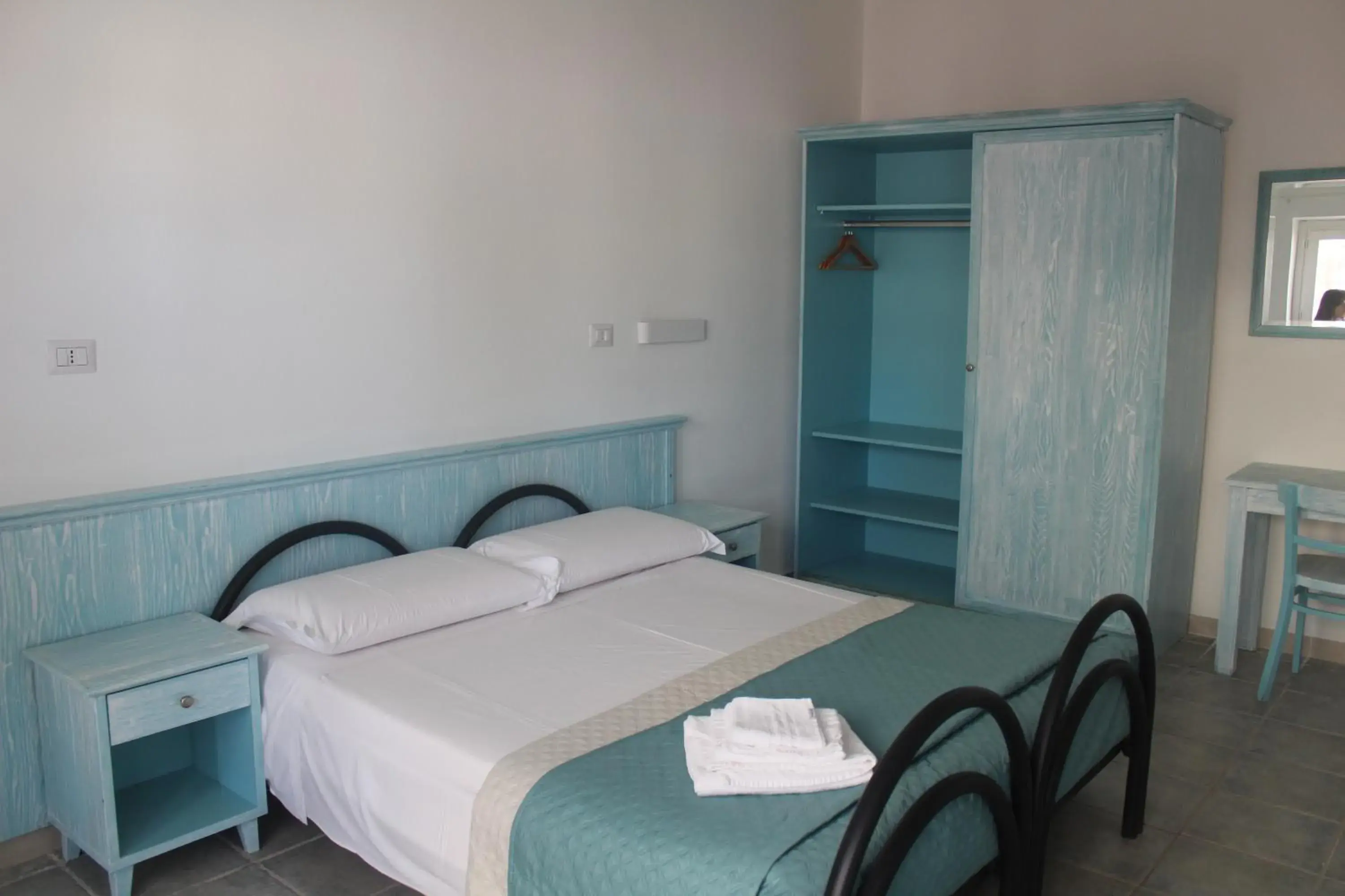 Double or Twin Room - Disability Access in Vel Marì - Rooms on the Beach Double or Twin Room - Disability Access in Vel Marì - Rooms on the Beach