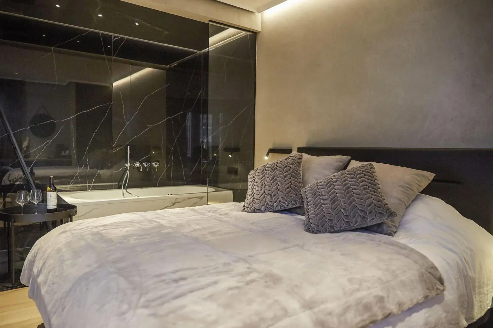 Double Room with Spa Bath in Hotel ONIRO - Luxury Rooms & Wellness Suites Double Room with Spa Bath in Hotel ONIRO - Luxury Rooms & Wellness Suites