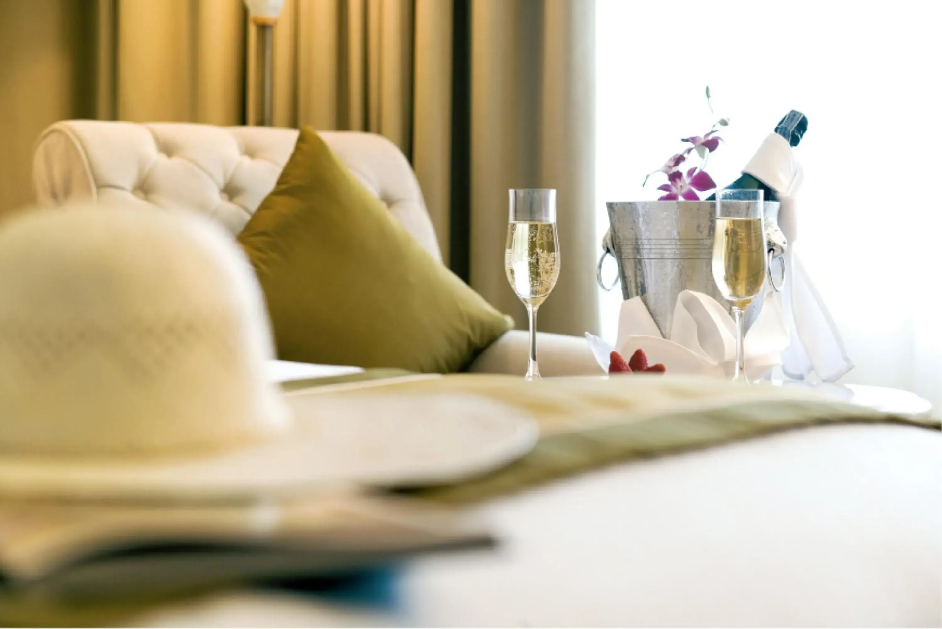 Luxury Twin Room with City View - single occupancy - Club Sofitel in Sofitel Nanjing Galaxy Luxury Twin Room with City View - single occupancy - Club Sofitel in Sofitel Nanjing Galaxy