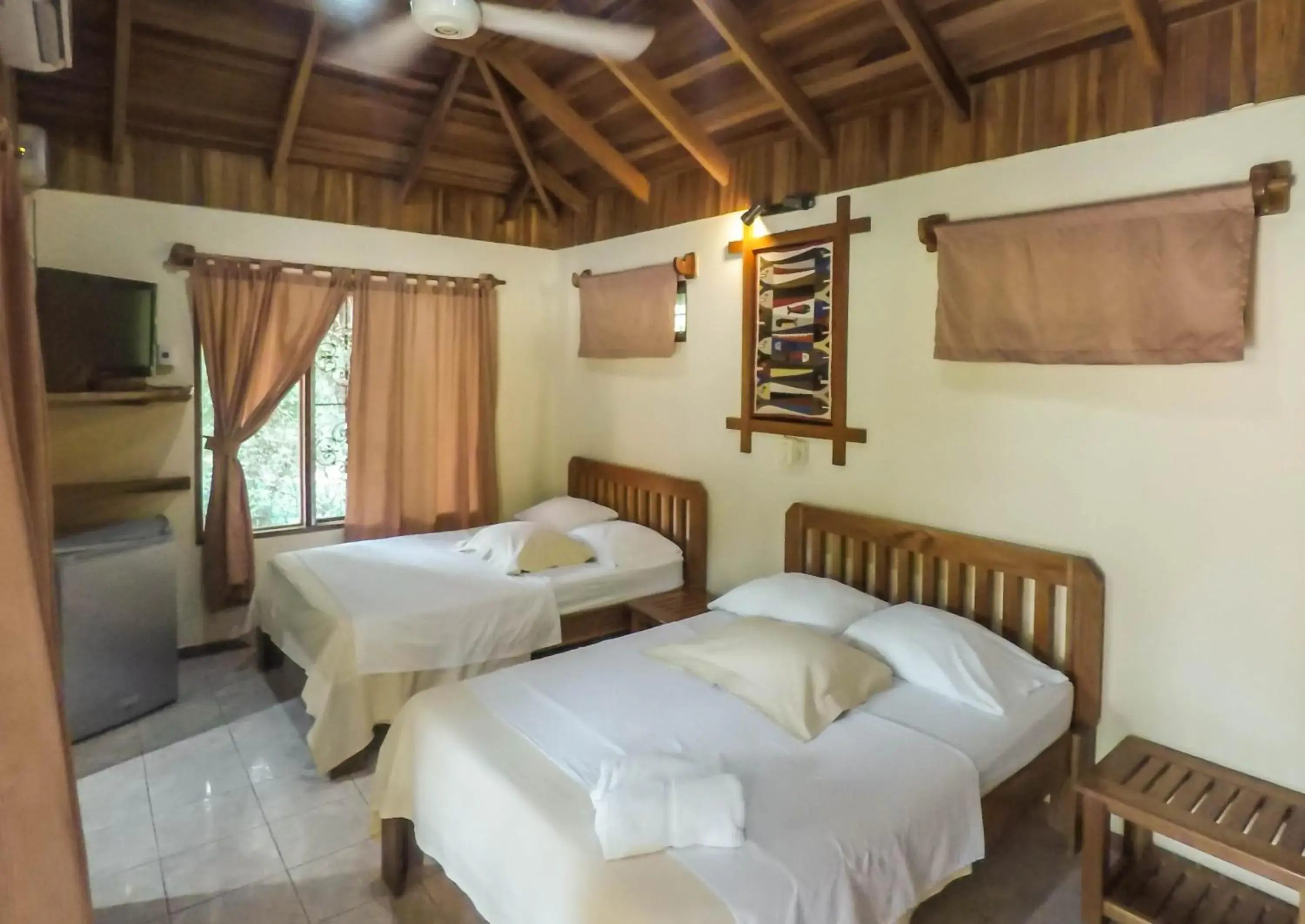 Triple Room with Pool View in Hotel Ritmo Tropical - Pool and Breakfast Triple Room with Pool View in Hotel Ritmo Tropical - Pool and Breakfast