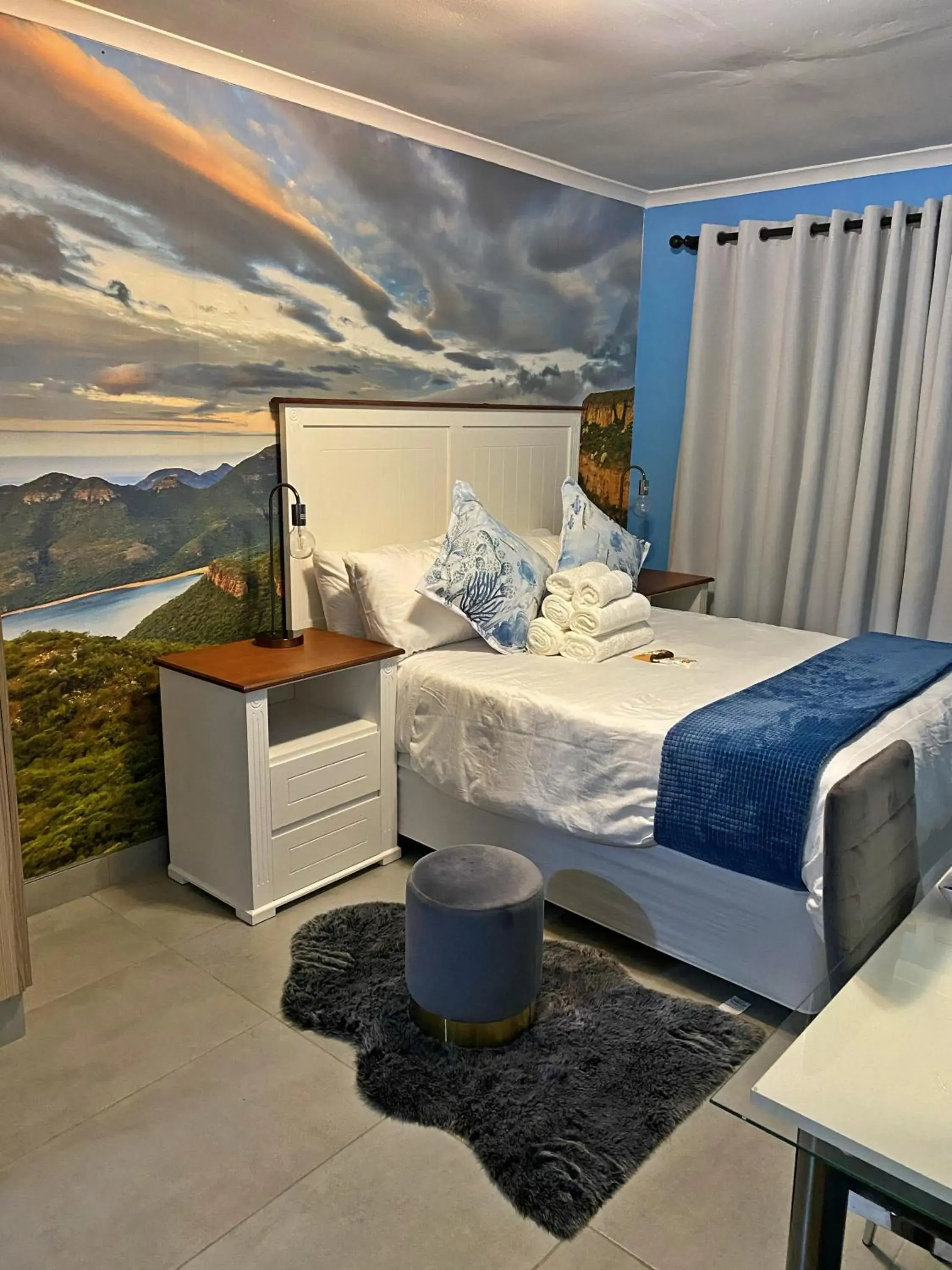 Deluxe Double Room with Bath in Seven Wonders B&B Deluxe Double Room with Bath in Seven Wonders B&B