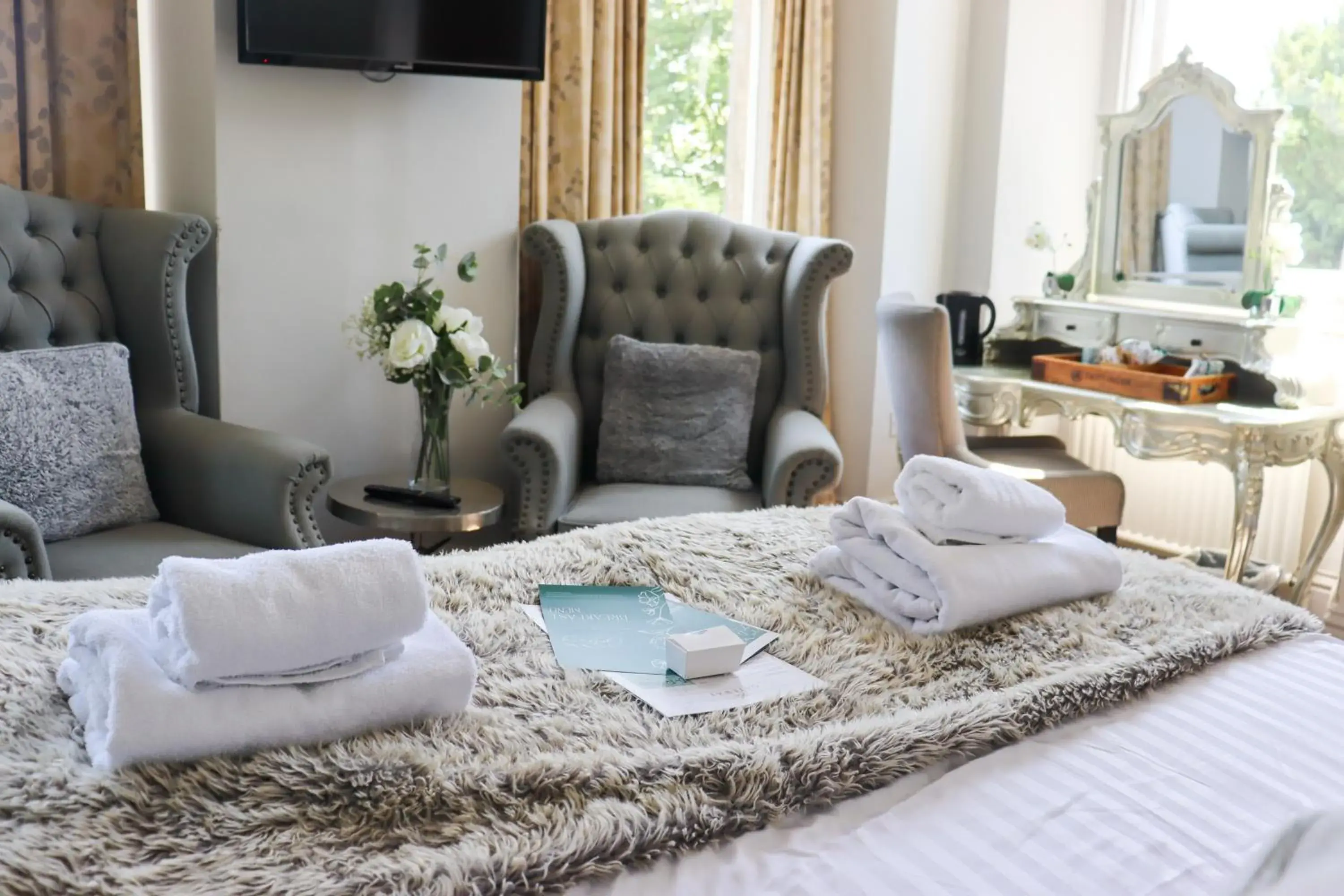 Superior King or Twin Room in The Gateway Hotel Superior King or Twin Room in The Gateway Hotel