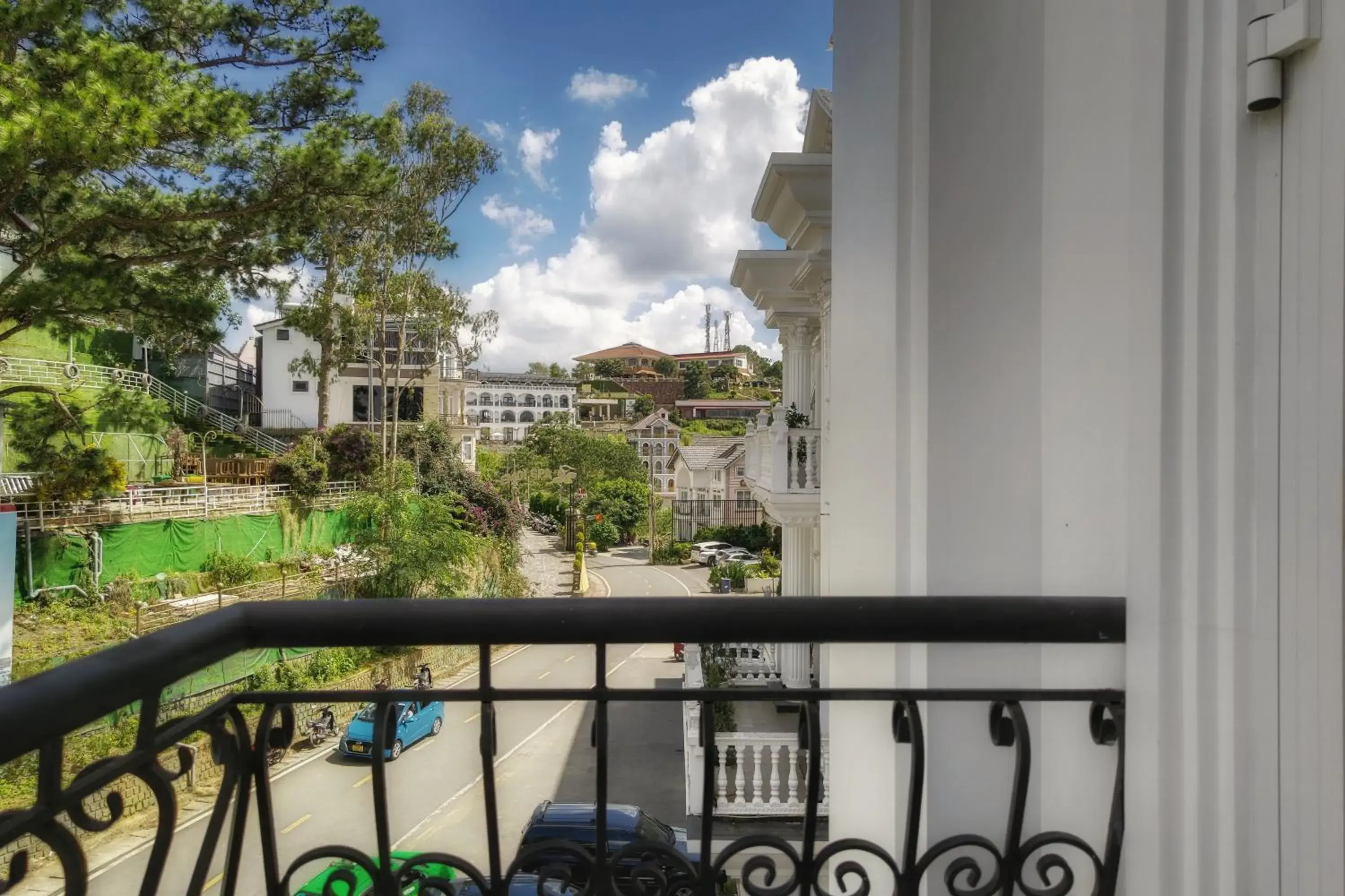 Deluxe Family Room in La Pense'e Hotel - Dalat Deluxe Family Room in La Pense'e Hotel - Dalat