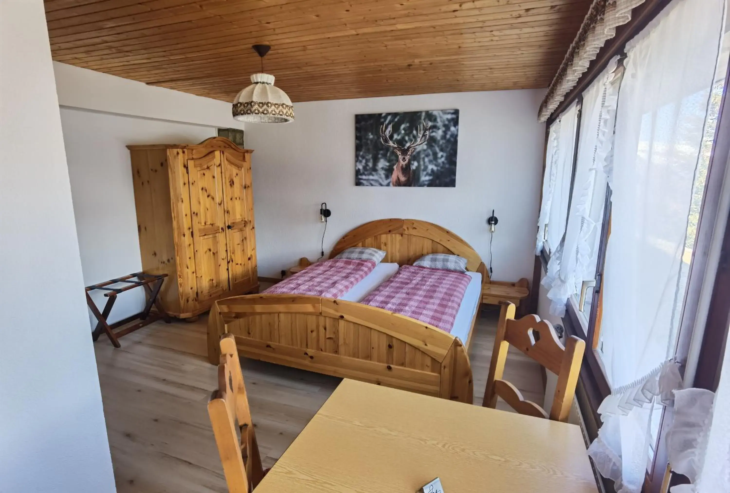 Double Room with Private Bathroom - single occupancy in Auberge la Tzoumaz Double Room with Private Bathroom - single occupancy in Auberge la Tzoumaz